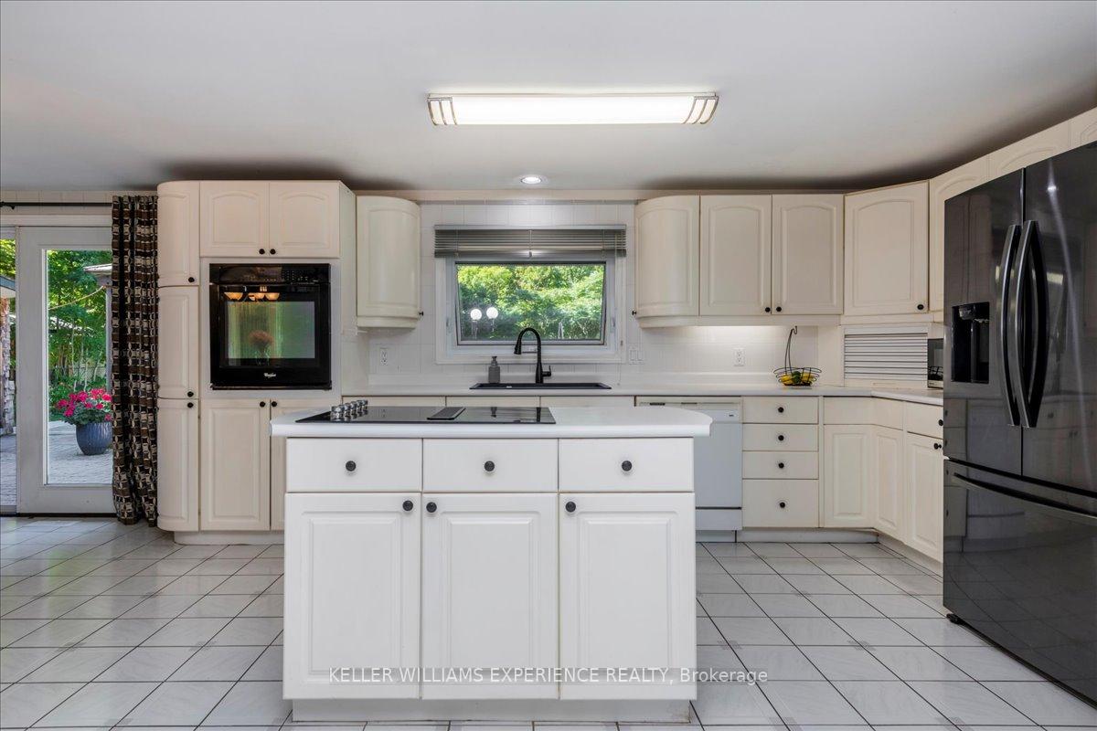 Photo 8 of 1512 Champlain Road, Tiny, Rural Tiny — HOMEH