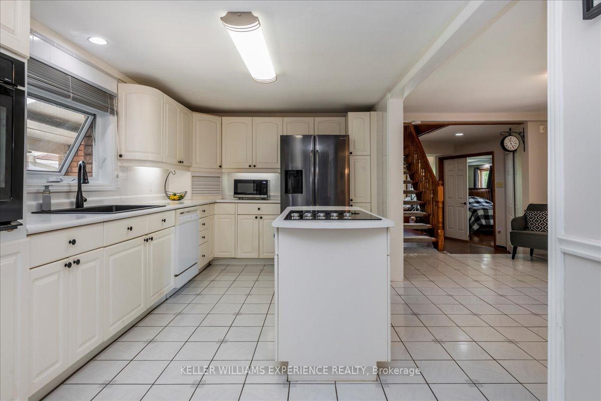 Photo 10 of 1512 Champlain Road, Tiny, Rural Tiny — HOMEH