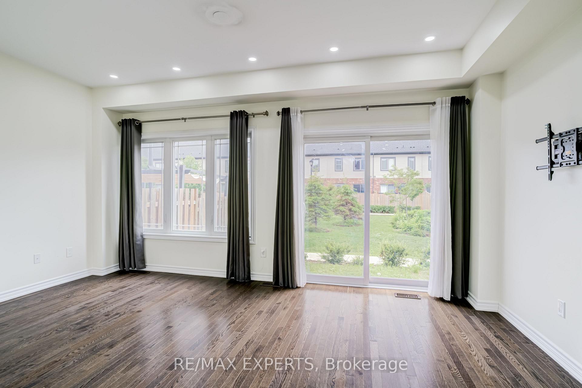 Photo 11 of 21 Cygnus Crescent, Barrie, Ardagh — HOMEH