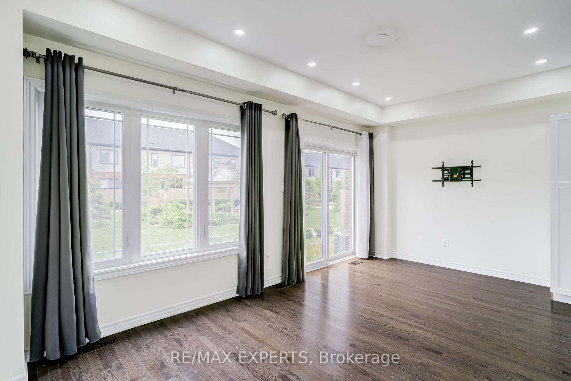 Photo 13 of 21 Cygnus Crescent, Barrie, Ardagh — HOMEH