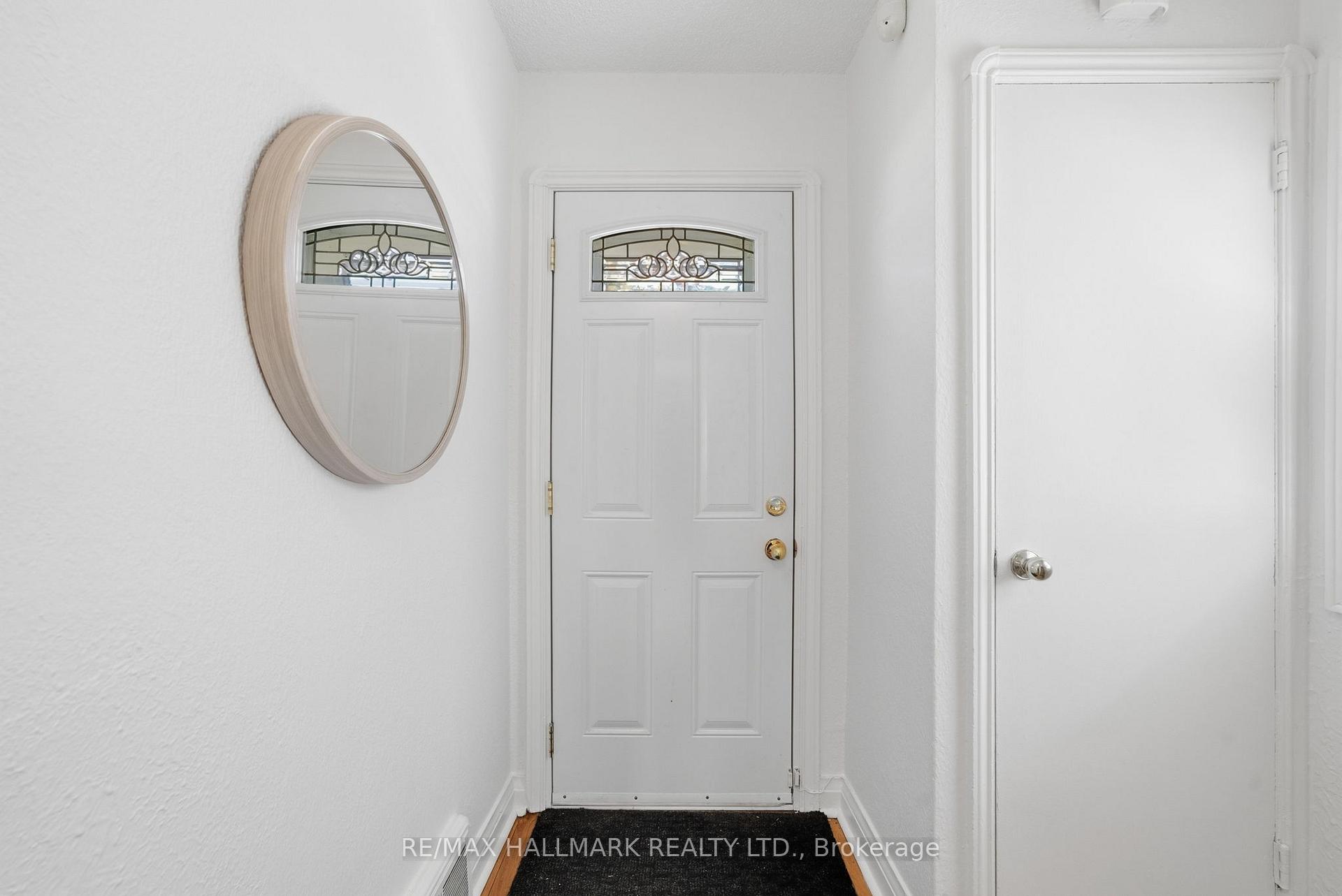 Photo 8 of 69 Thursfield Crescent, Toronto, Leaside — HOMEH