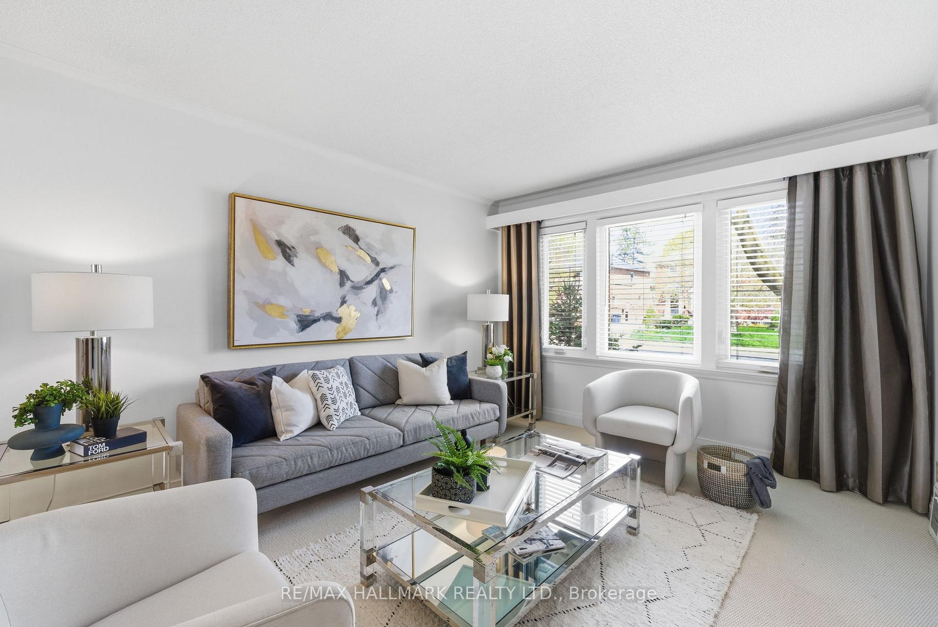 Photo 9 of 69 Thursfield Crescent, Toronto, Leaside — HOMEH