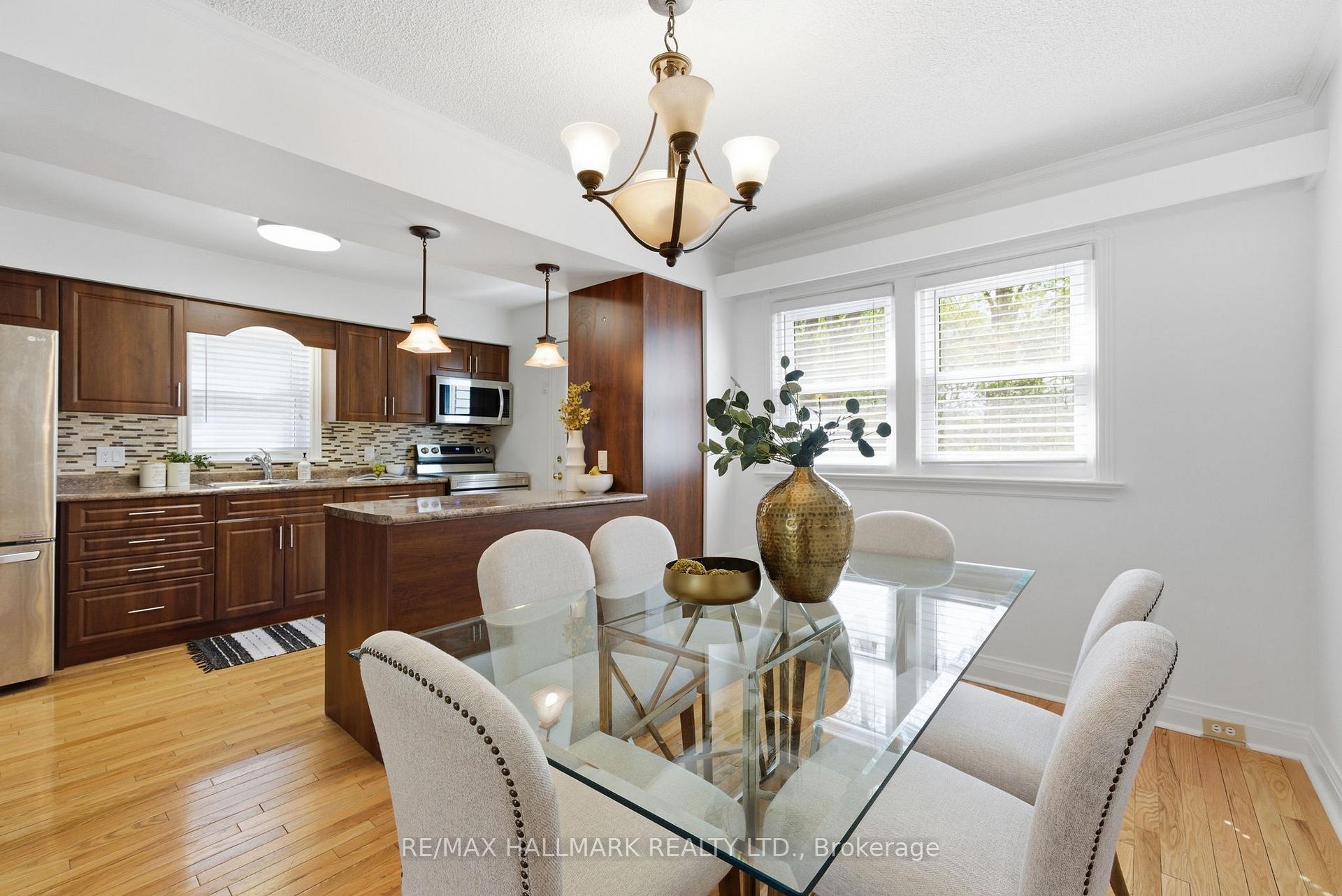 Photo 12 of 69 Thursfield Crescent, Toronto, Leaside — HOMEH
