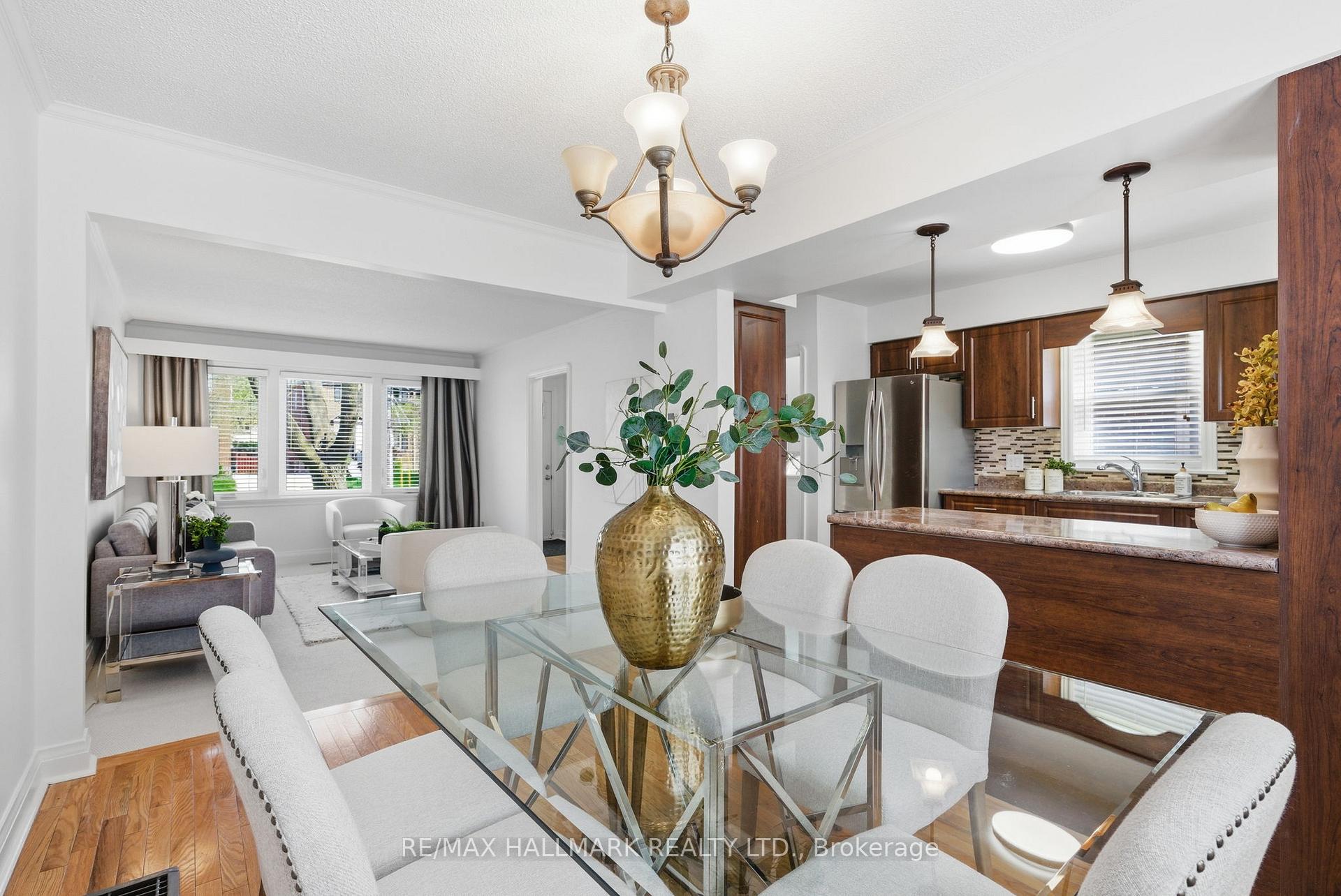 Photo 17 of 69 Thursfield Crescent, Toronto, Leaside — HOMEH