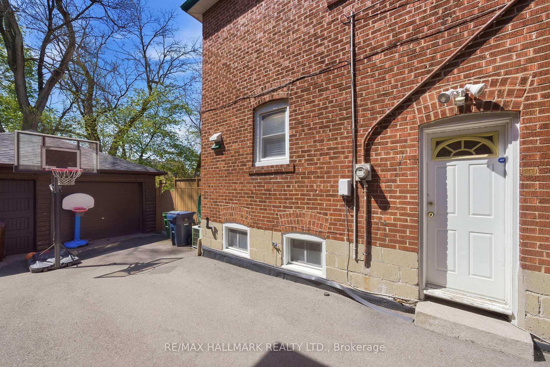 Photo 27 of 69 Thursfield Crescent, Toronto, Leaside — HOMEH