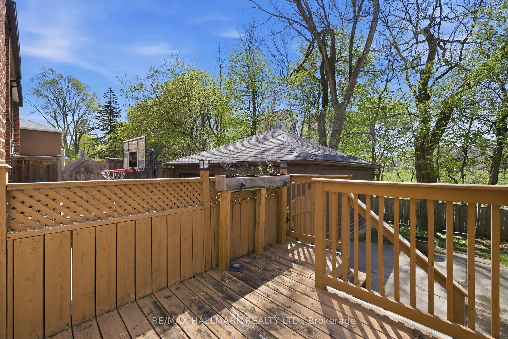 Photo 40 of 69 Thursfield Crescent, Toronto, Leaside — HOMEH