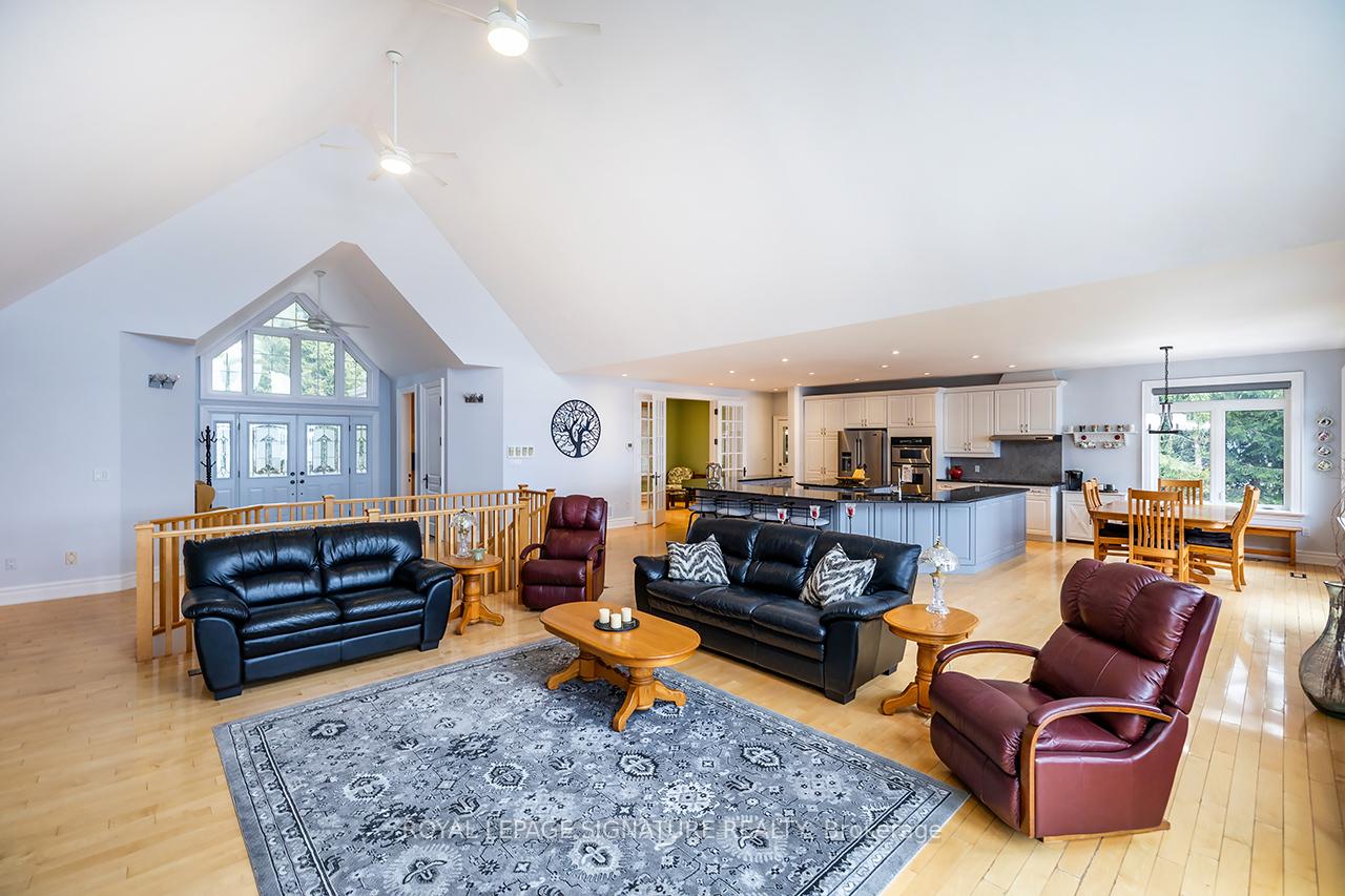 Photo 14 of 1524 Westview Crescent, Selwyn — HOMEH