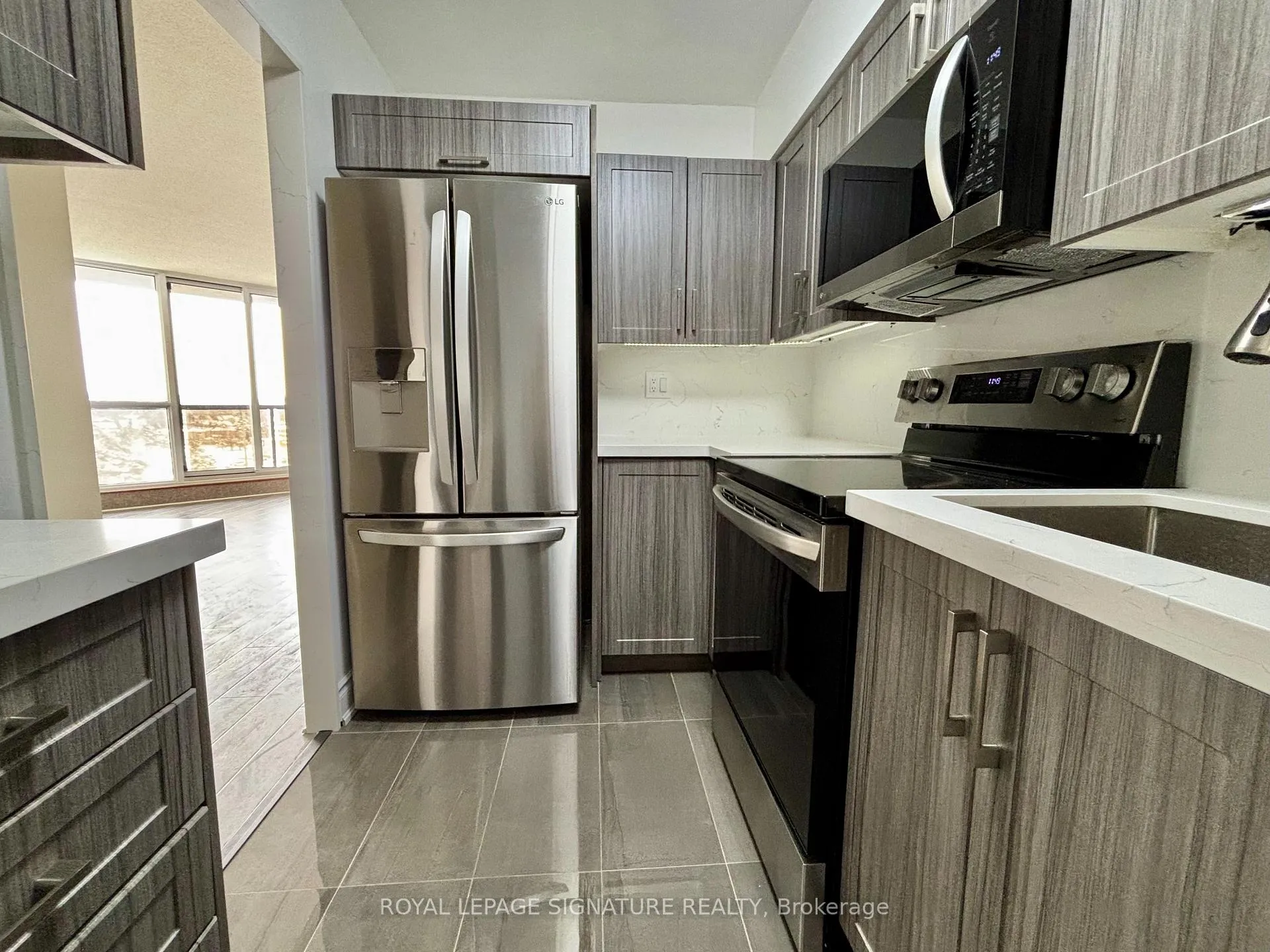 Photo 6 of Unit 711, 2 Westney Road N, Ajax, Central West — HOMEH