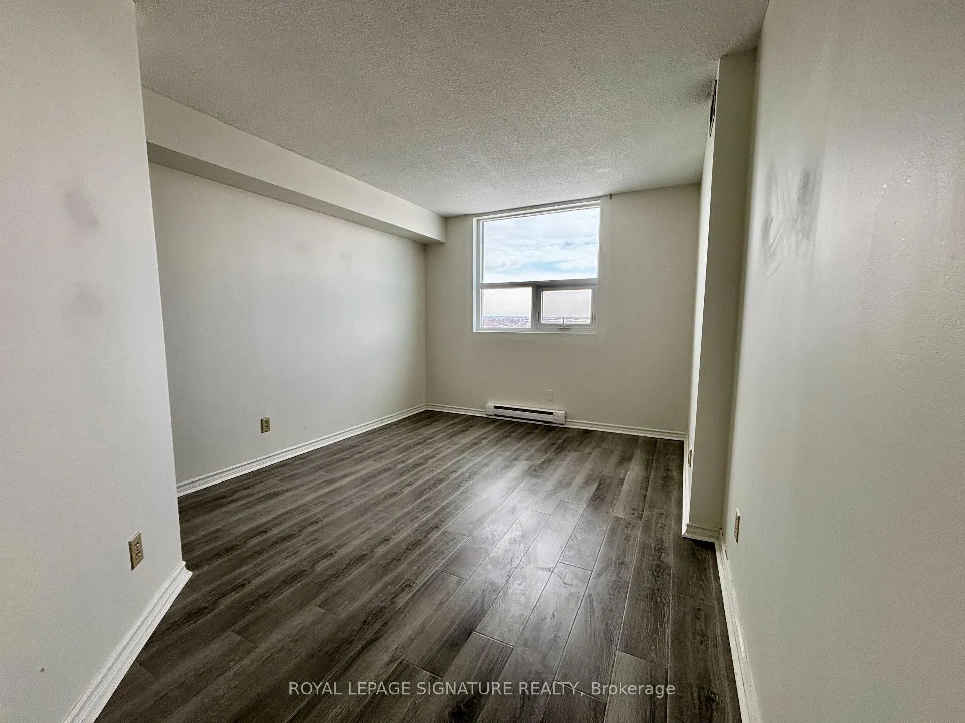 Photo 10 of Unit 711, 2 Westney Road N, Ajax, Central West — HOMEH