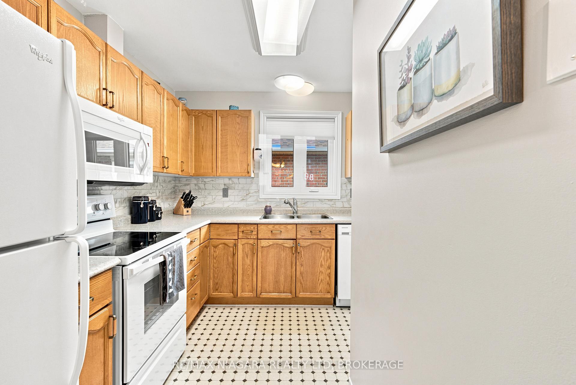 Photo 16 of Unit 99, 122 Bunting Road, St. Catharines, E. Chester — HOMEH