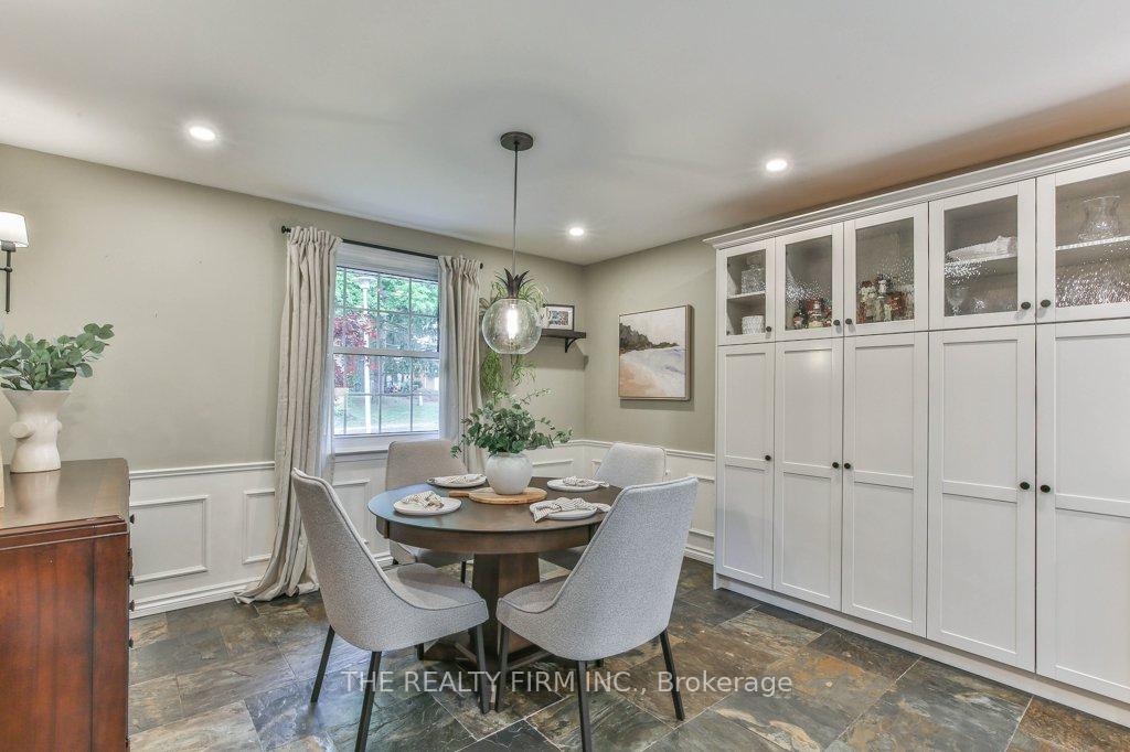 Photo 18 of 2 Oakwood Drive, London, South B — HOMEH