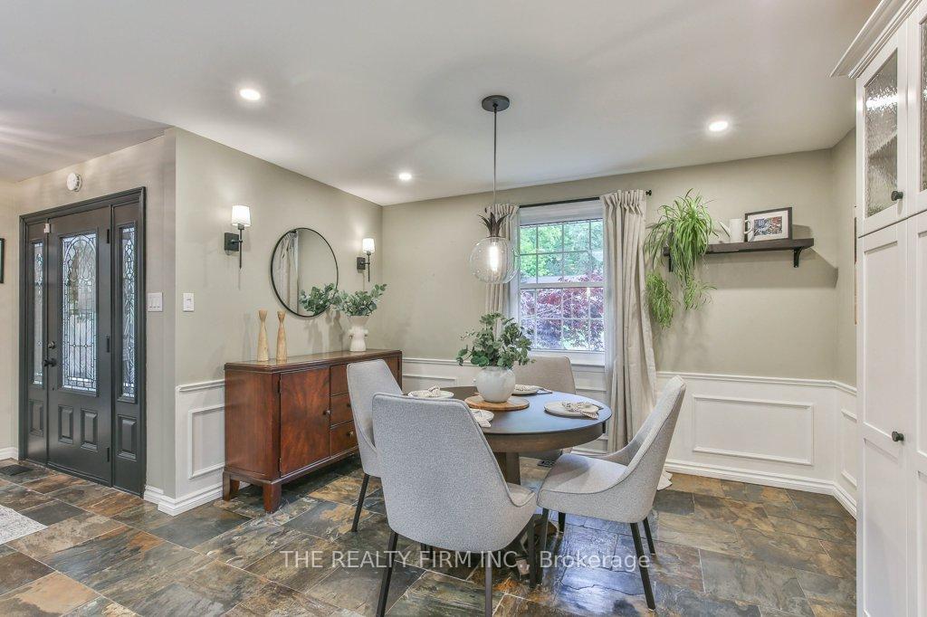 Photo 19 of 2 Oakwood Drive, London, South B — HOMEH