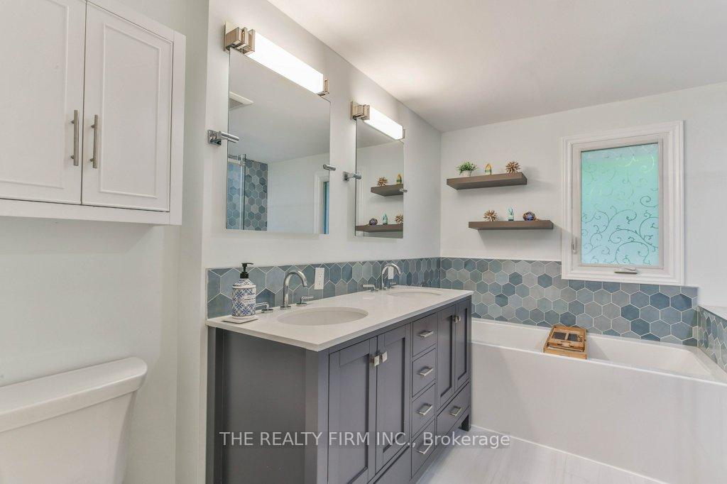 Photo 25 of 2 Oakwood Drive, London, South B — HOMEH