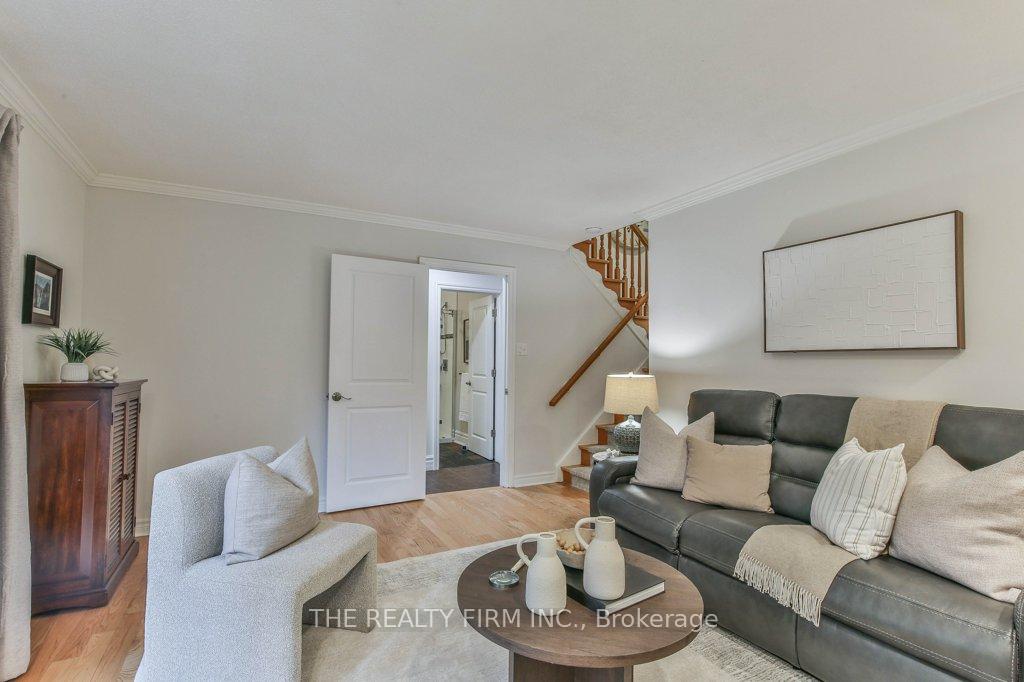 Photo 31 of 2 Oakwood Drive, London, South B — HOMEH