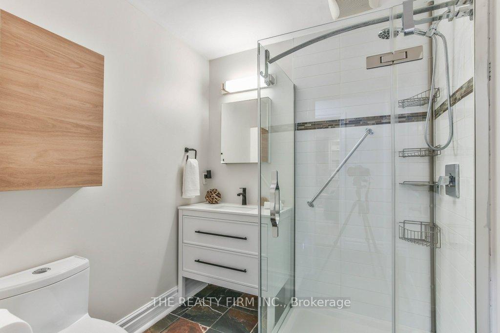Photo 32 of 2 Oakwood Drive, London, South B — HOMEH