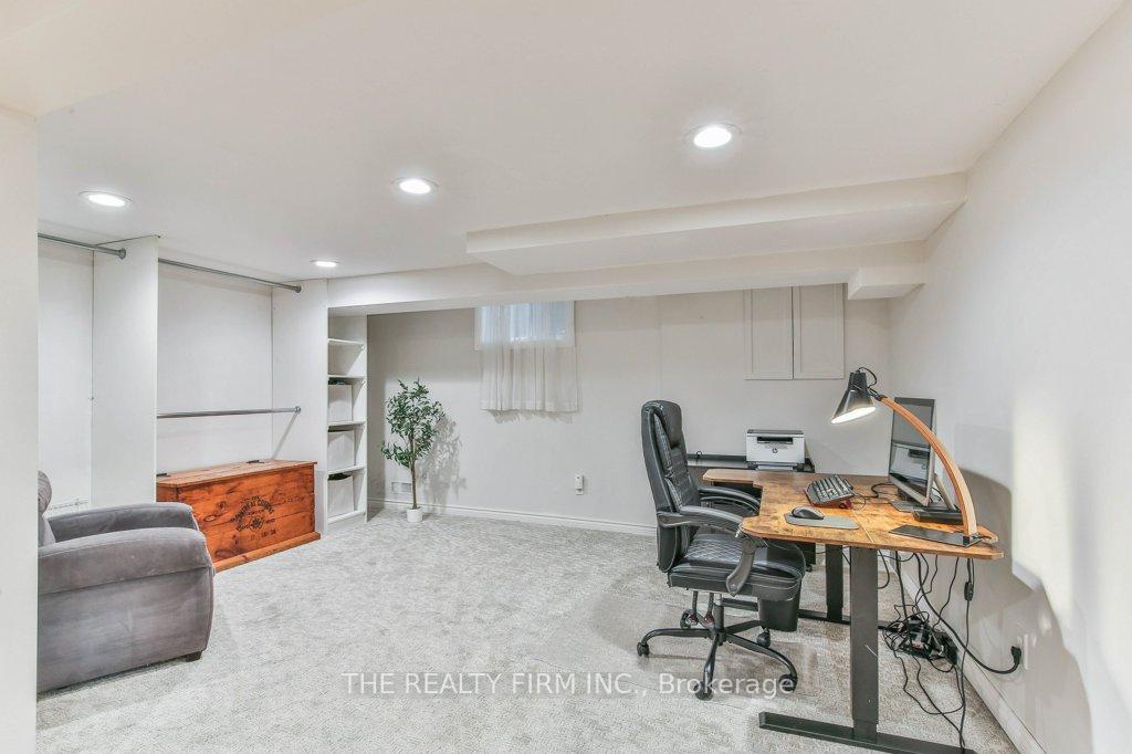 Photo 39 of 2 Oakwood Drive, London, South B — HOMEH
