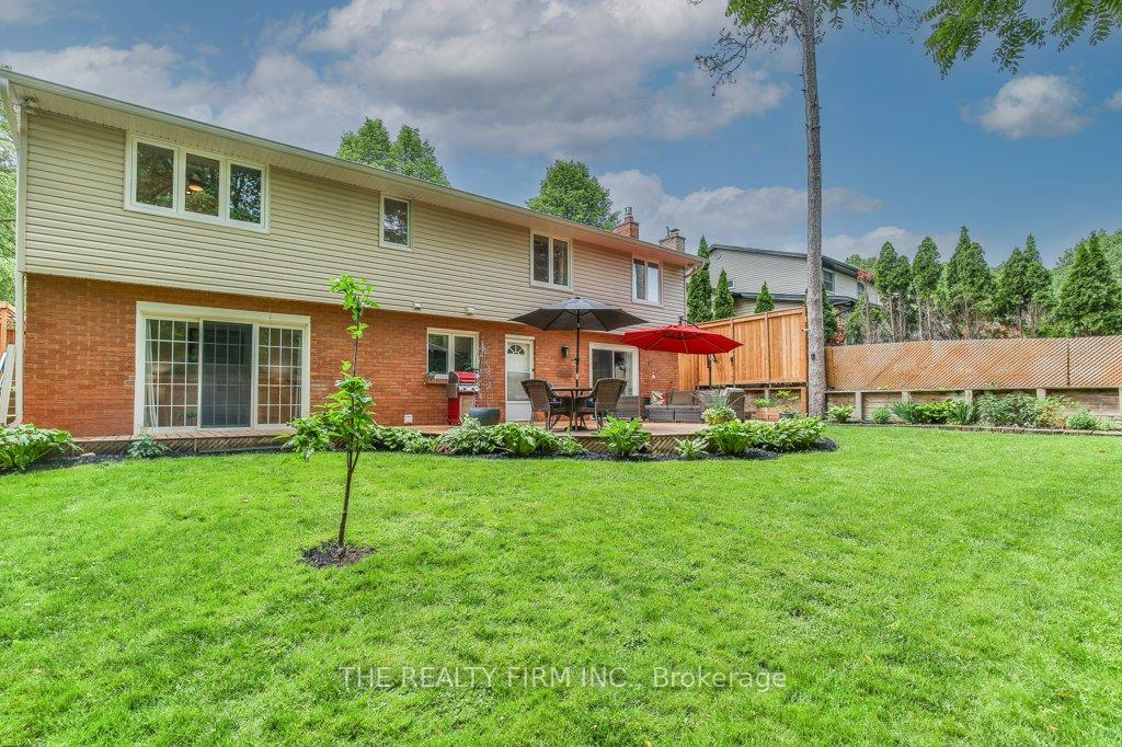 Photo 42 of 2 Oakwood Drive, London, South B — HOMEH
