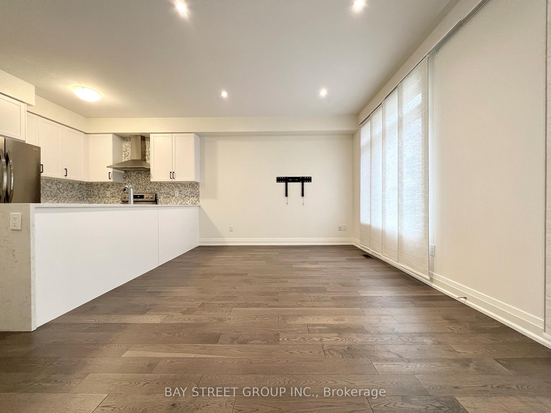 Photo 7 of 36 Teasel Way, Markham, Unionville — HOMEH