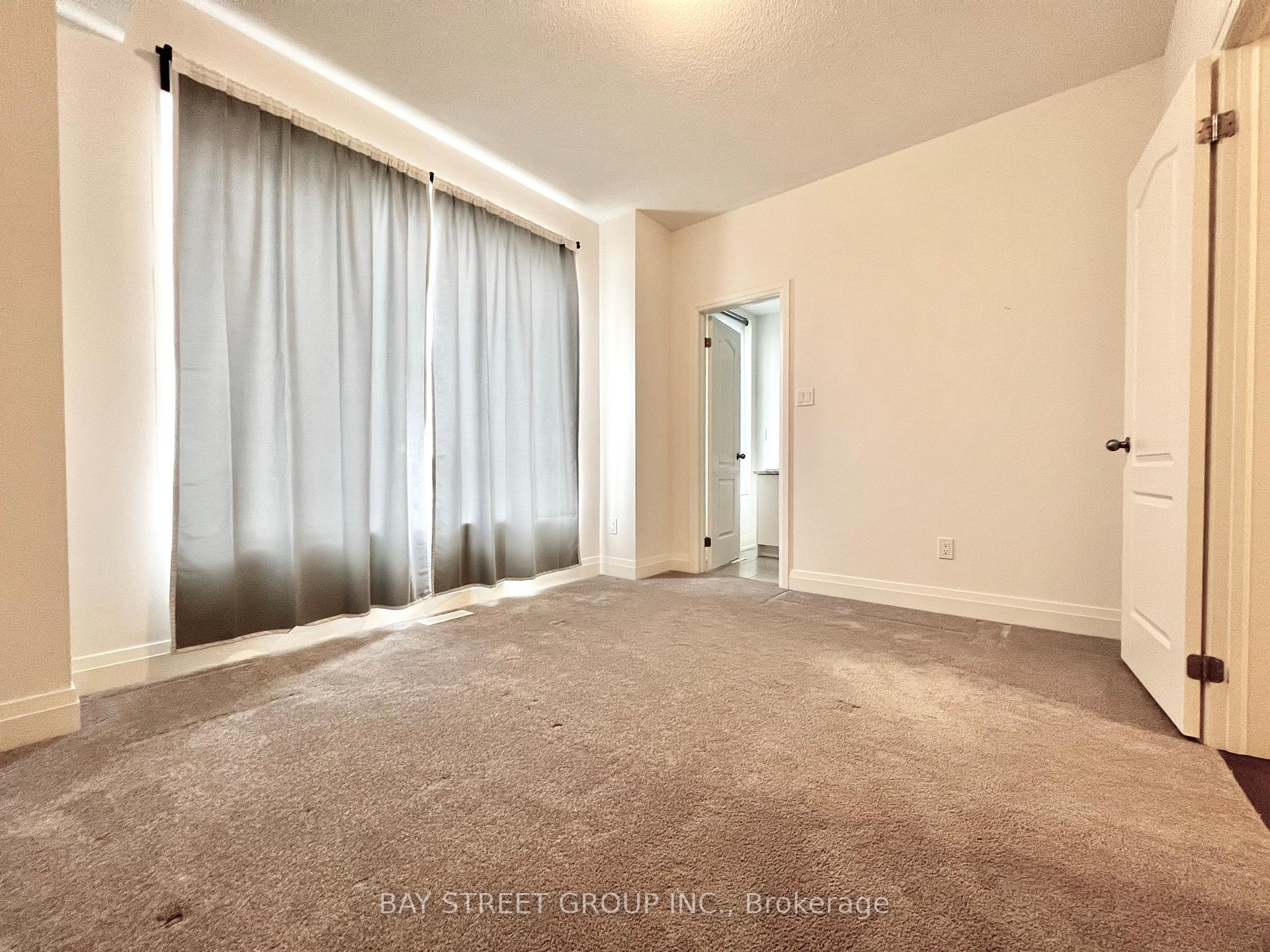 Photo 20 of 36 Teasel Way, Markham, Unionville — HOMEH
