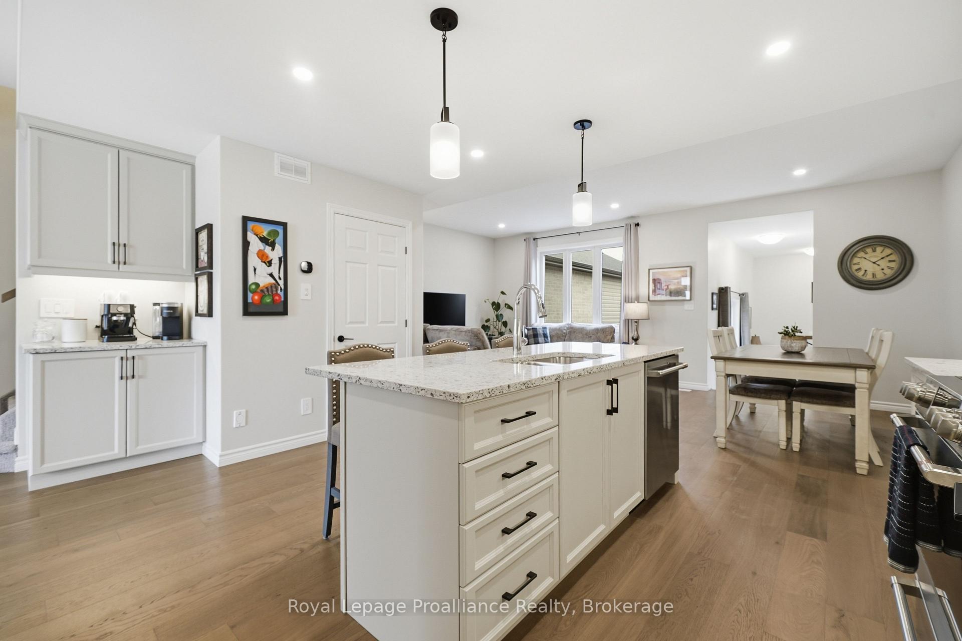 Photo 8 of 24 Riverstone Way, Belleville, Thurlow Ward — HOMEH