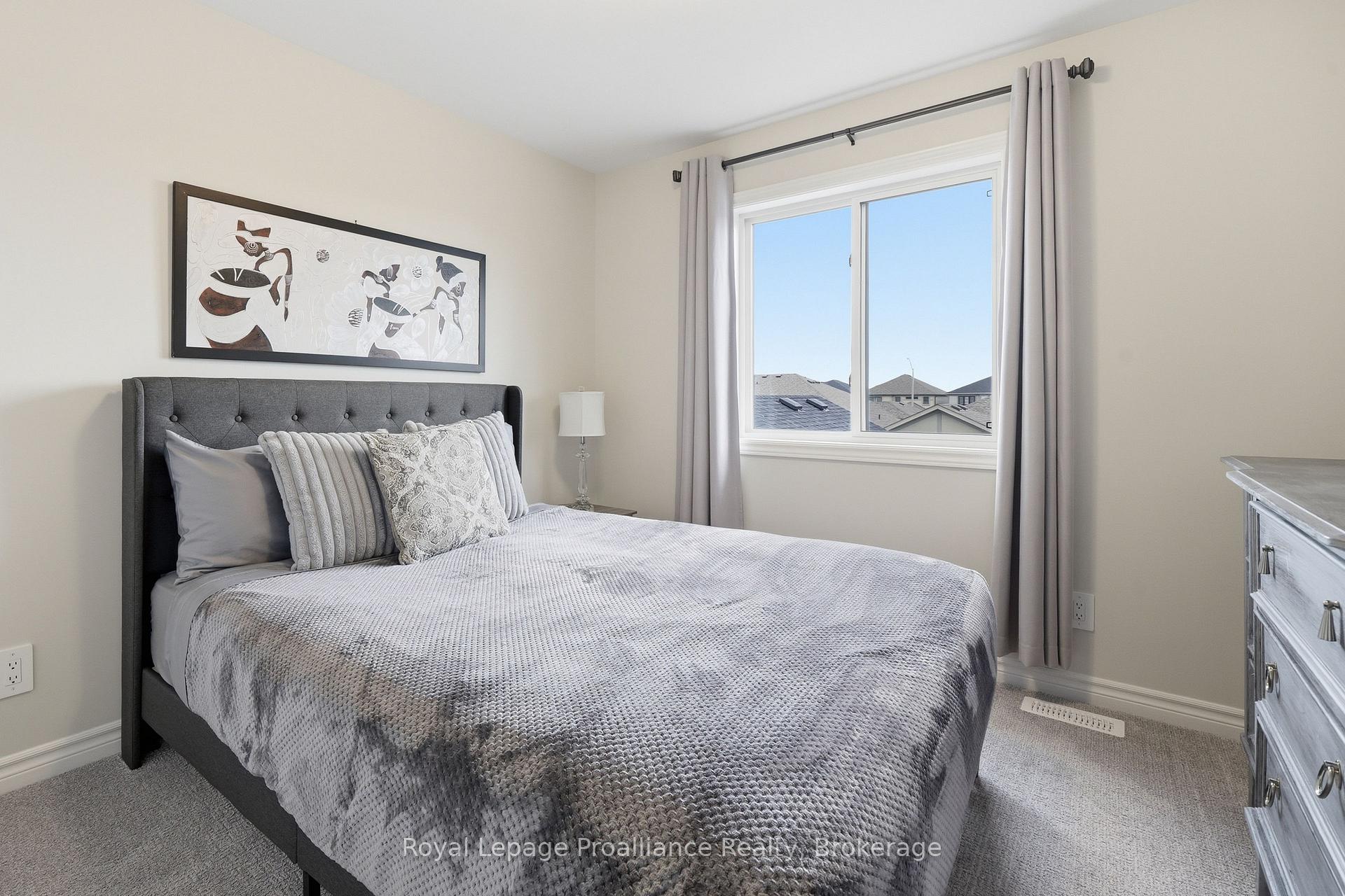 Photo 20 of 24 Riverstone Way, Belleville, Thurlow Ward — HOMEH
