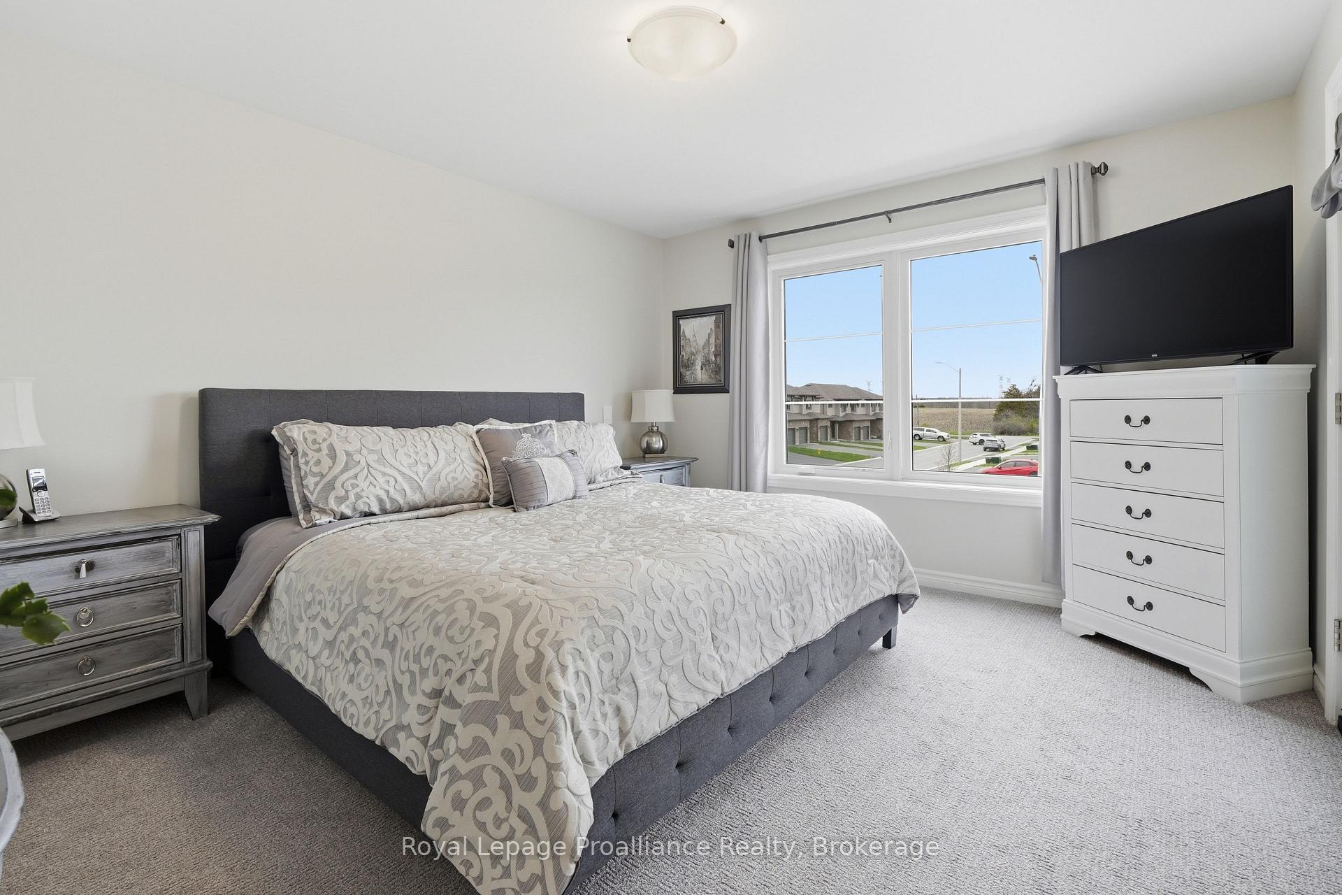 Photo 24 of 24 Riverstone Way, Belleville, Thurlow Ward — HOMEH