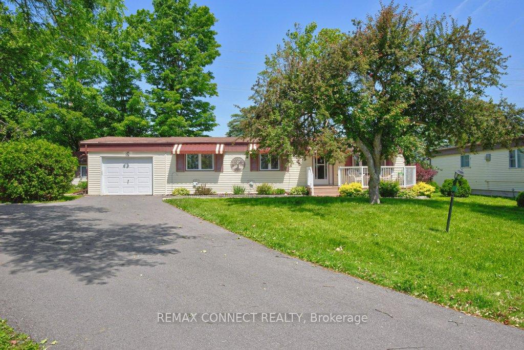 Photo 2 of 8 Circle Drive, Kawartha Lakes, Fenelon — HOMEH