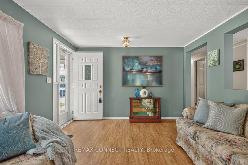 Photo 7 of 8 Circle Drive, Kawartha Lakes, Fenelon — HOMEH