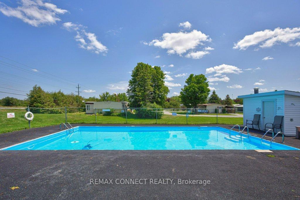 Photo 37 of 8 Circle Drive, Kawartha Lakes, Fenelon — HOMEH