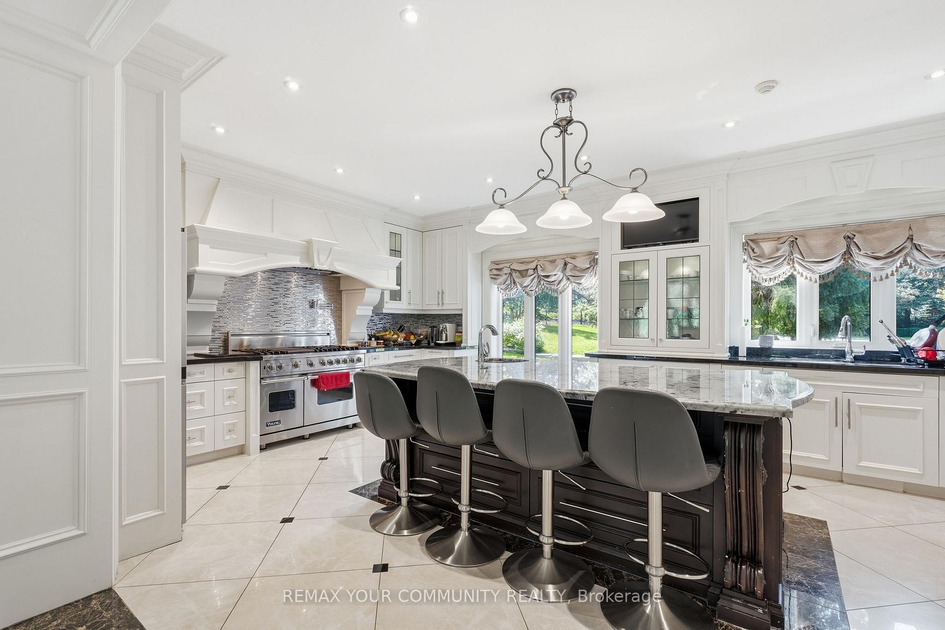 Photo 10 of 58 Buck's Place, Vaughan, East Woodbridge — HOMEH