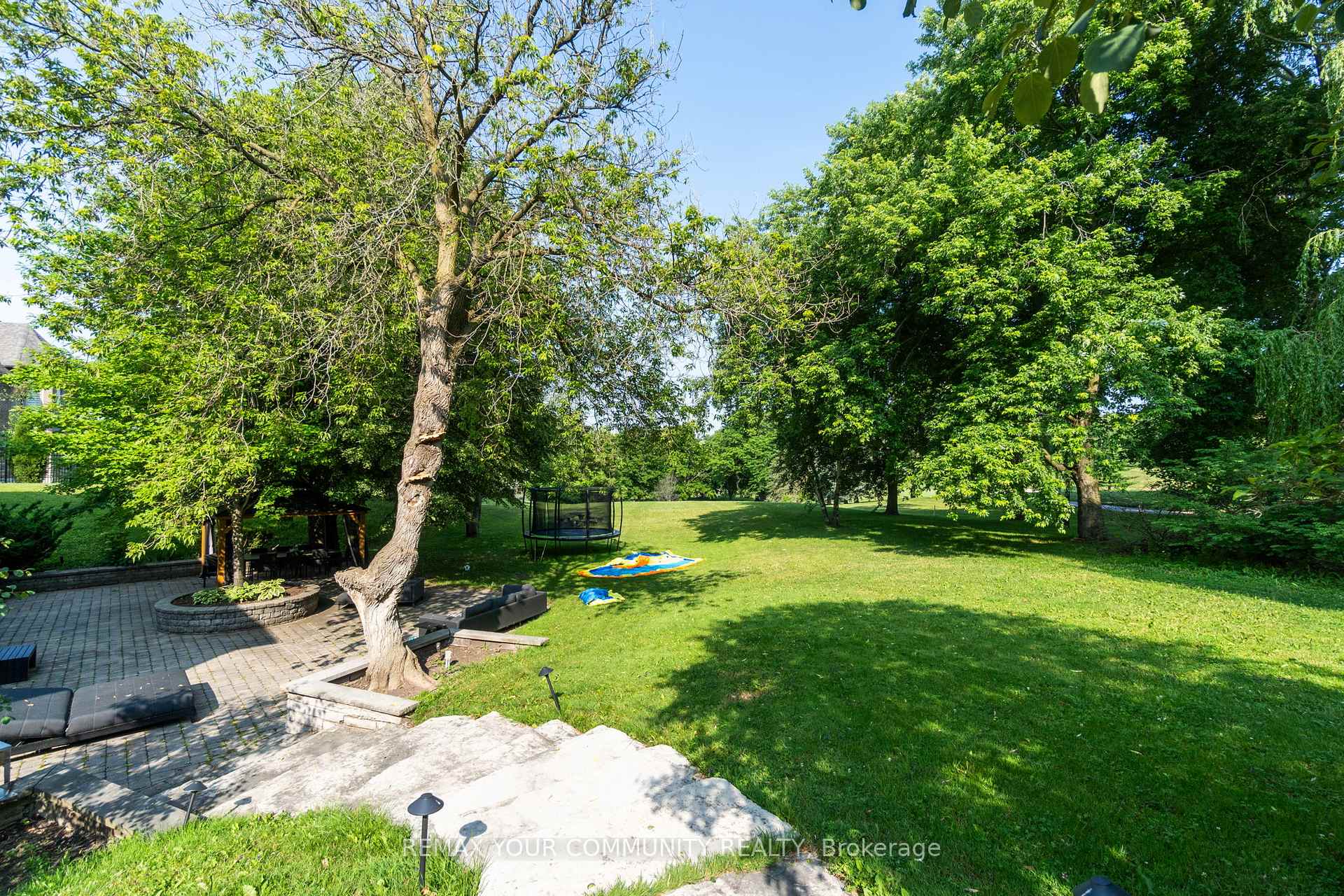 Photo 43 of 58 Buck's Place, Vaughan, East Woodbridge — HOMEH