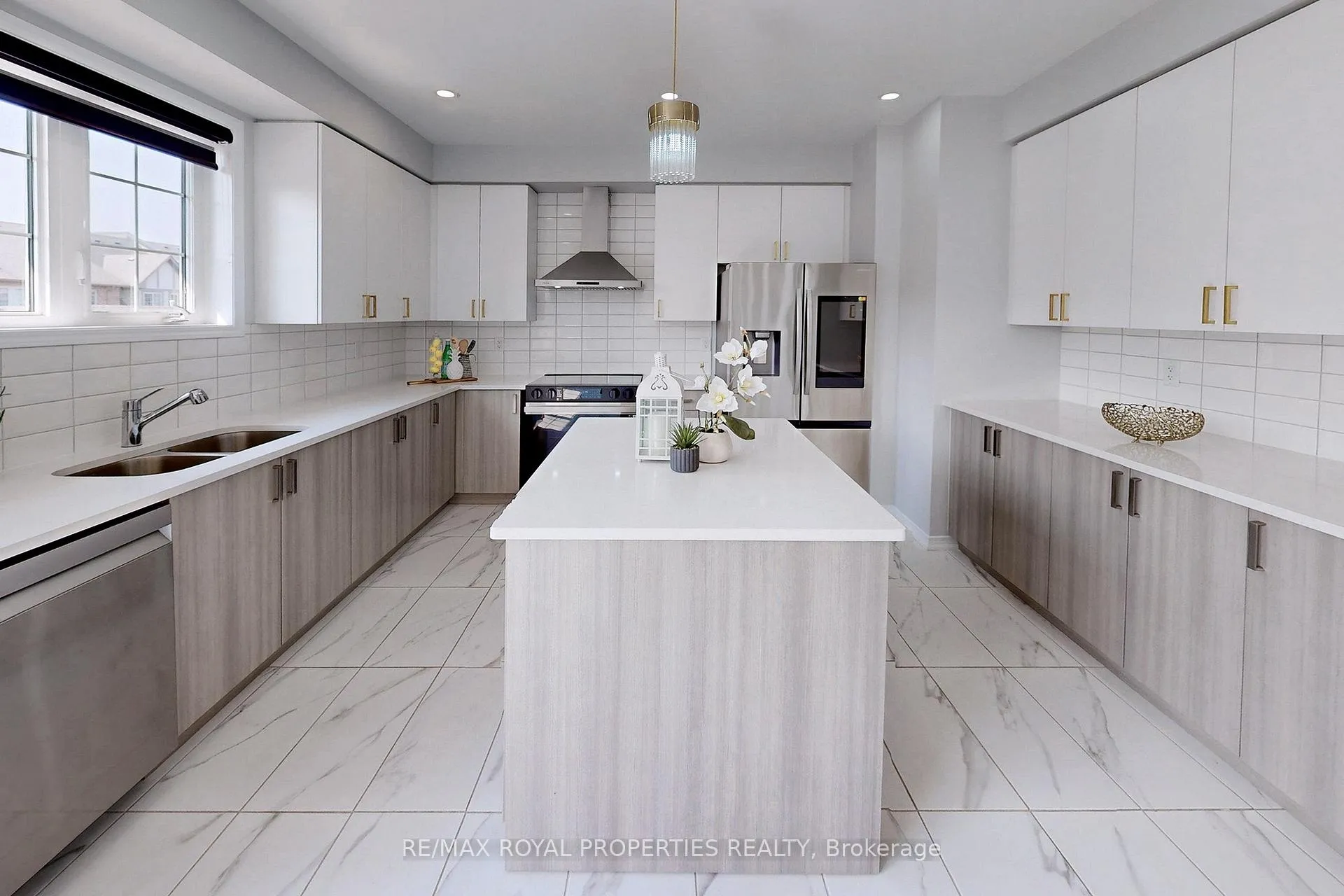 Photo 11 of 350 Coronation Road, Whitby, Rural Whitby — HOMEH