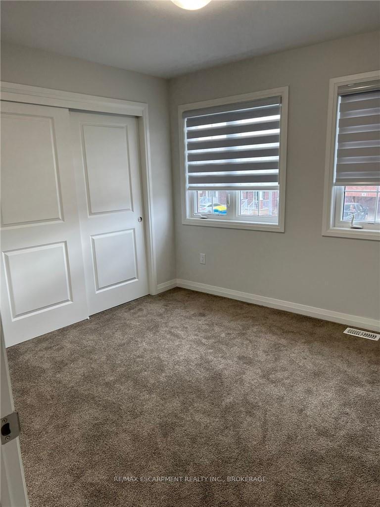 Photo 10 of 45 Bur Oak Drive, Thorold, Confederation Heights — HOMEH