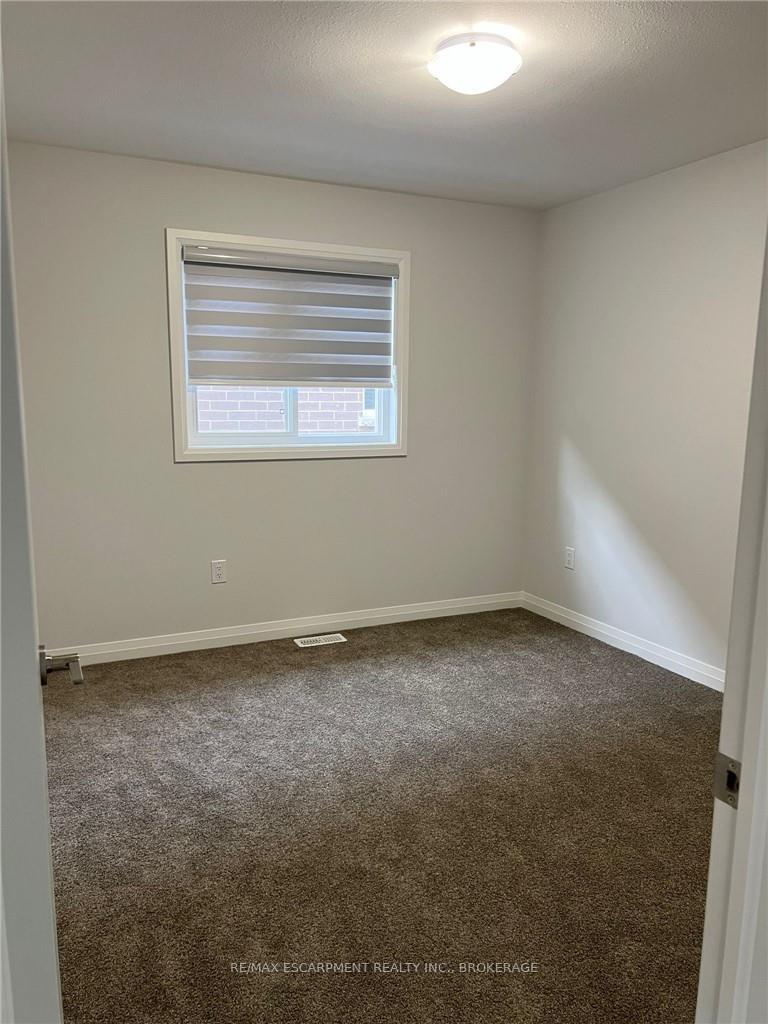 Photo 14 of 45 Bur Oak Drive, Thorold, Confederation Heights — HOMEH