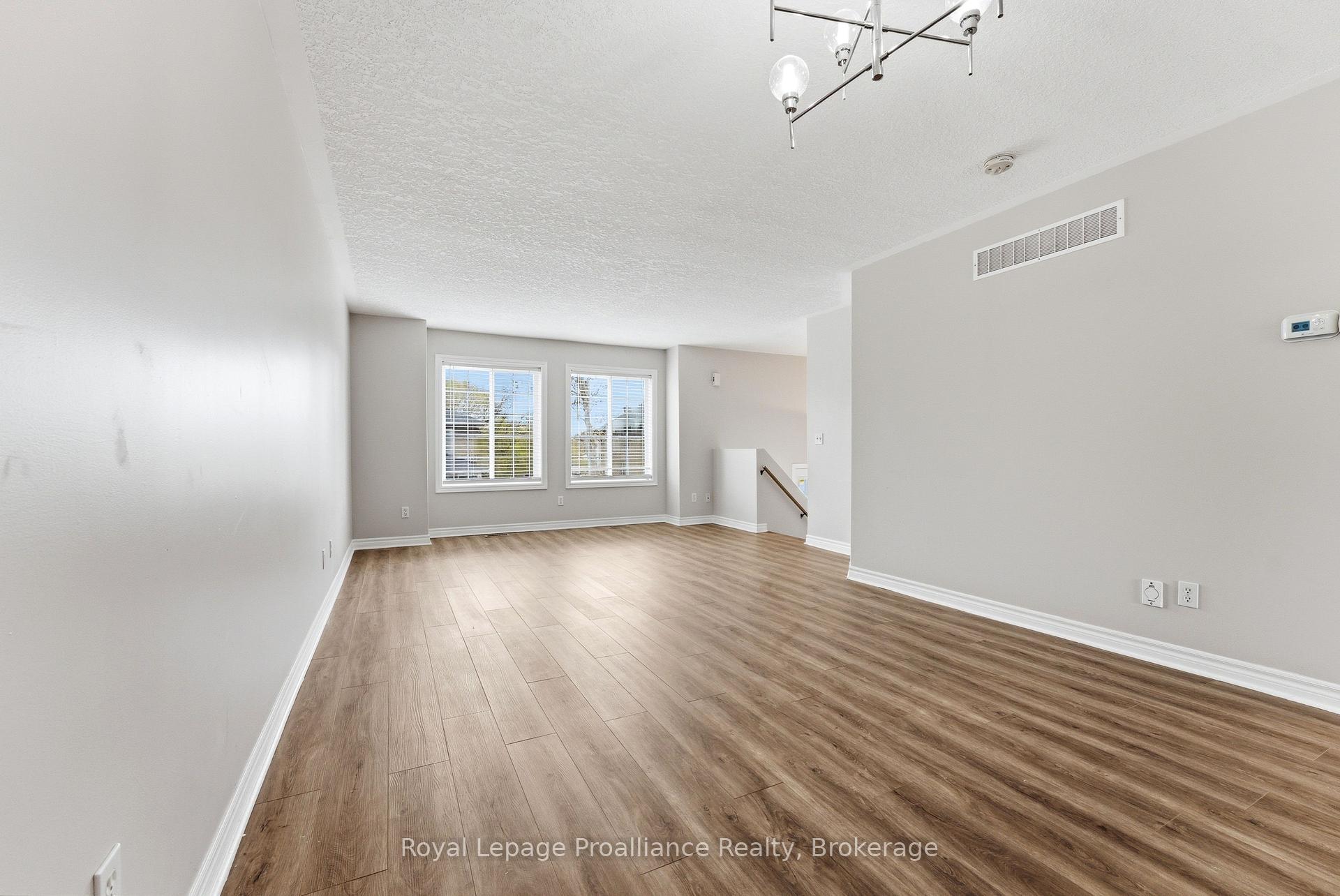 Photo 6 of 116 Pine Street, Belleville, Belleville Ward — HOMEH