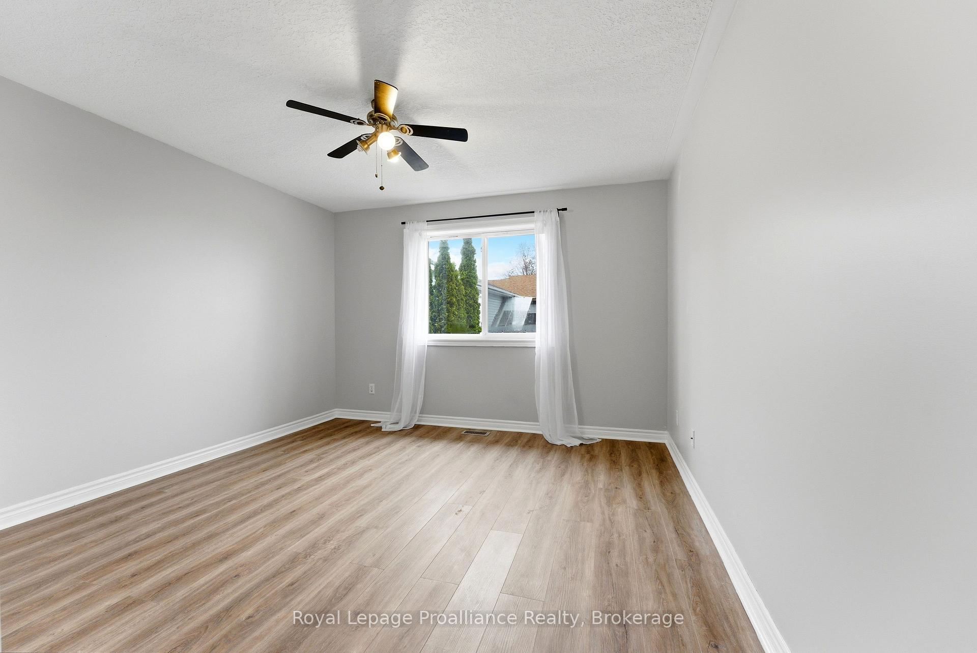 Photo 16 of 116 Pine Street, Belleville, Belleville Ward — HOMEH