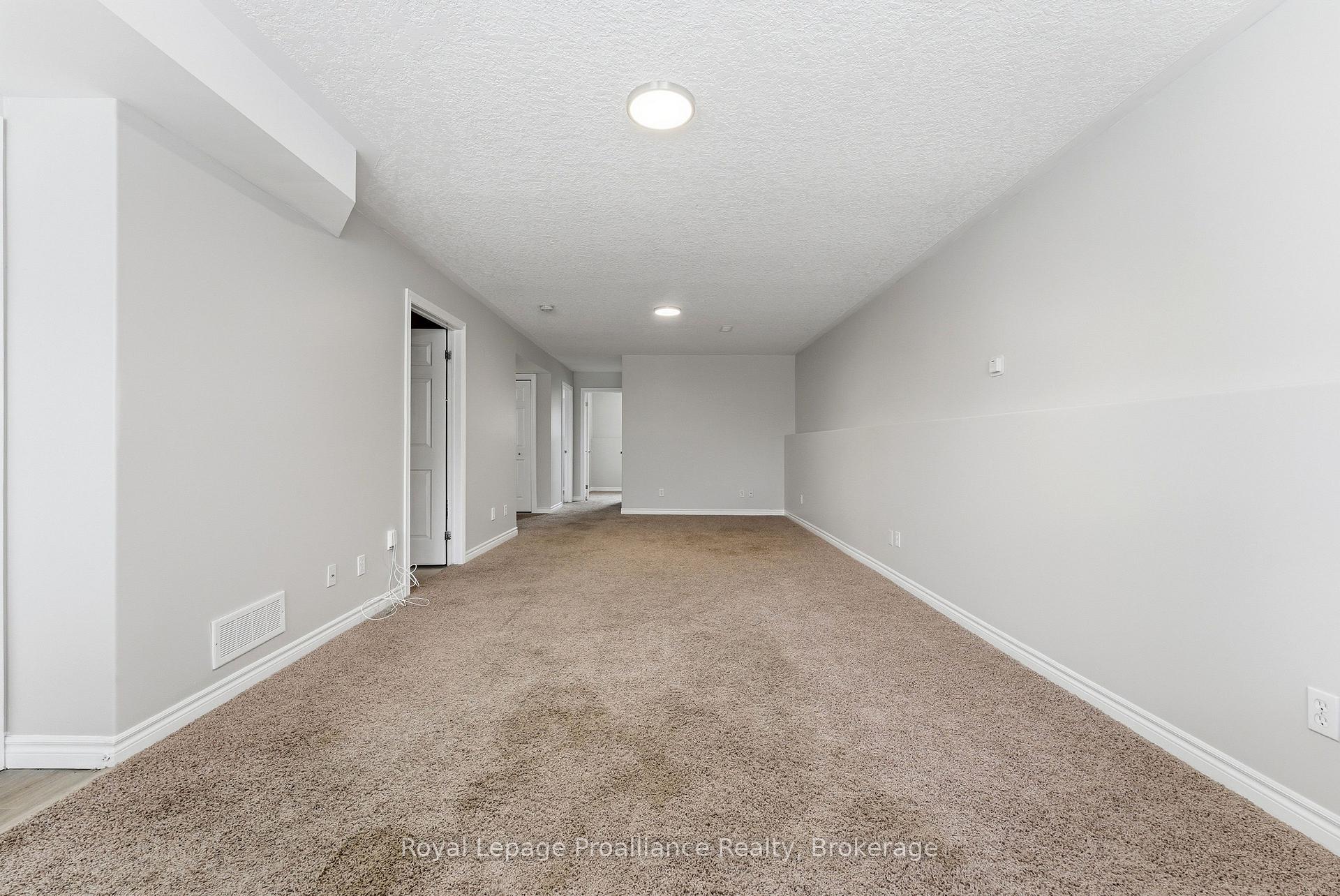 Photo 23 of 116 Pine Street, Belleville, Belleville Ward — HOMEH