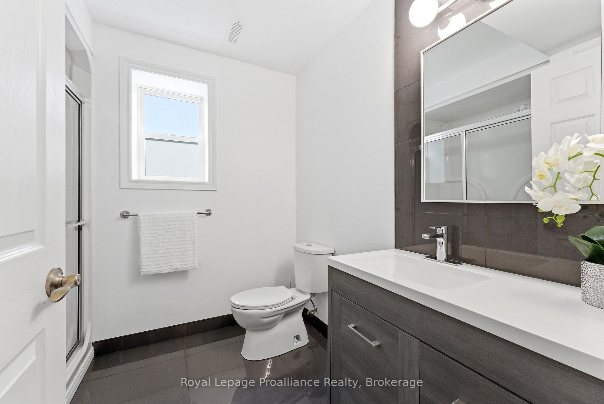 Photo 28 of 116 Pine Street, Belleville, Belleville Ward — HOMEH