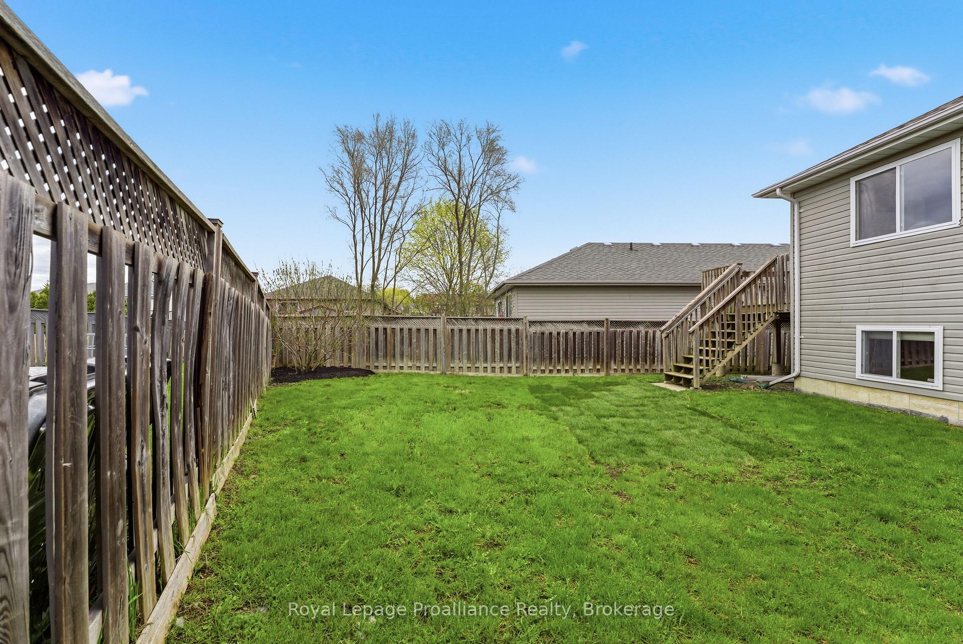 Photo 43 of 116 Pine Street, Belleville, Belleville Ward — HOMEH