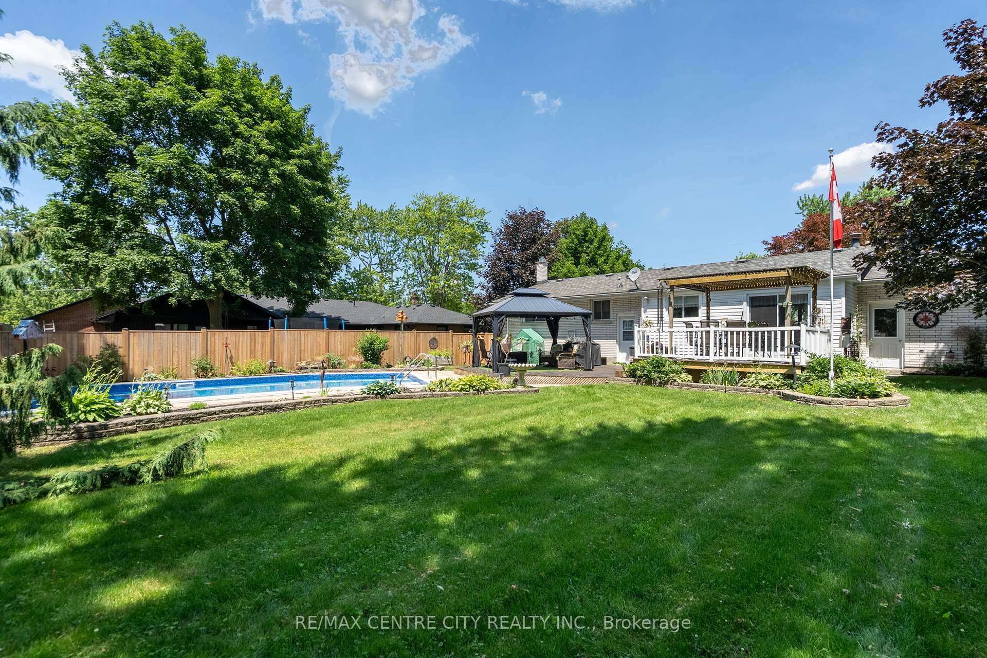 Photo 40 of 580 Albert Street, Strathroy-Caradoc, NW — HOMEH