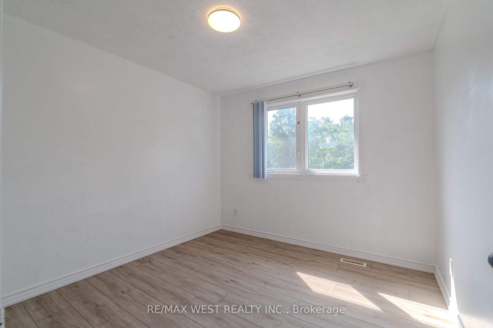 Photo 7 of 147 Forest Road, Brantford, Eagle Place — HOMEH