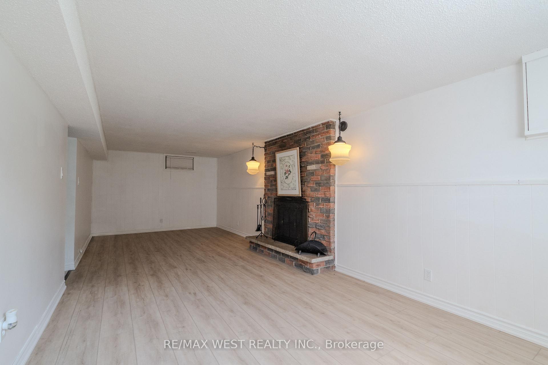 Photo 10 of 147 Forest Road, Brantford, Eagle Place — HOMEH