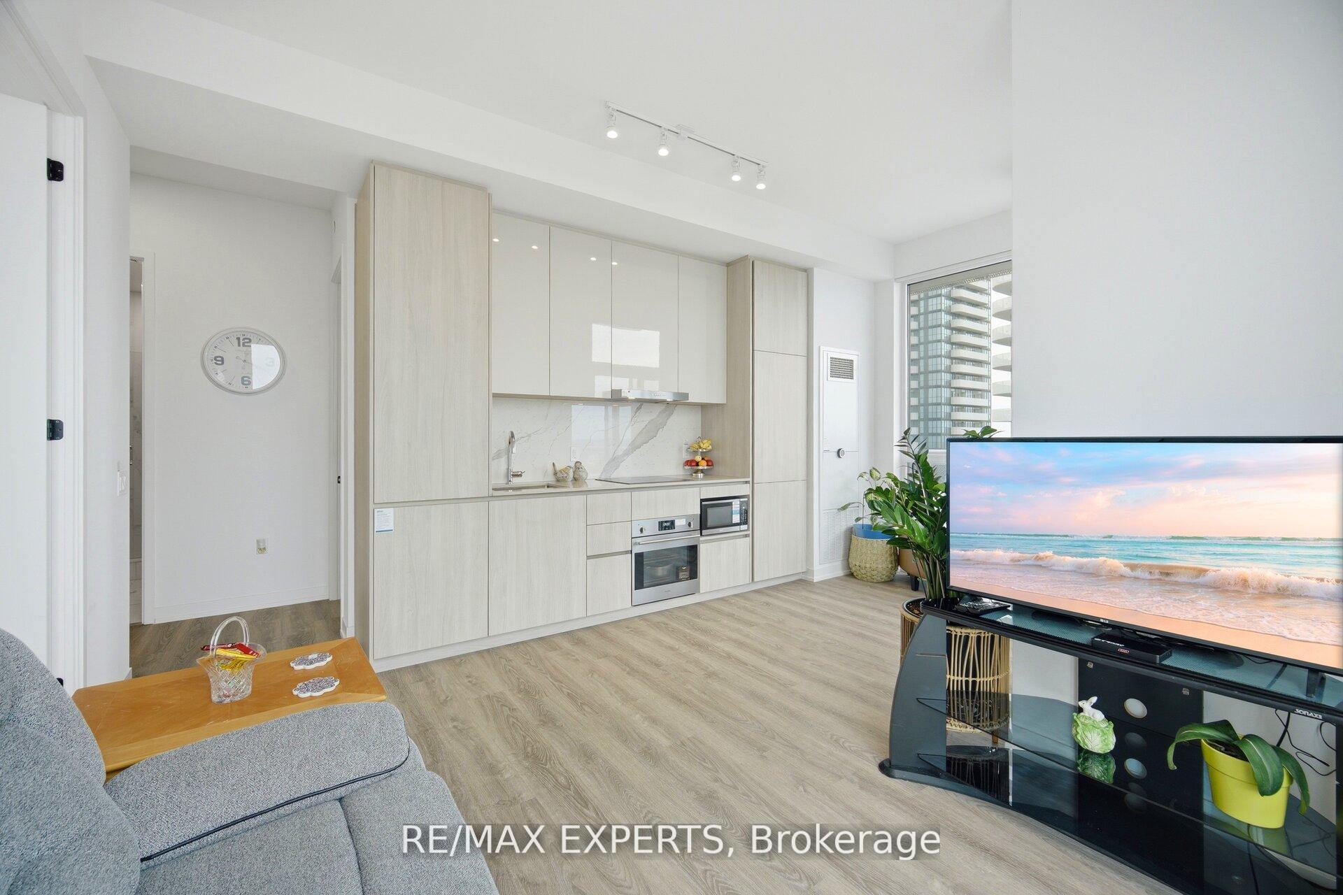 Photo 15 of Unit 2702, 8 Interchange Way, Vaughan, Vaughan Corporate Centre — HOMEH