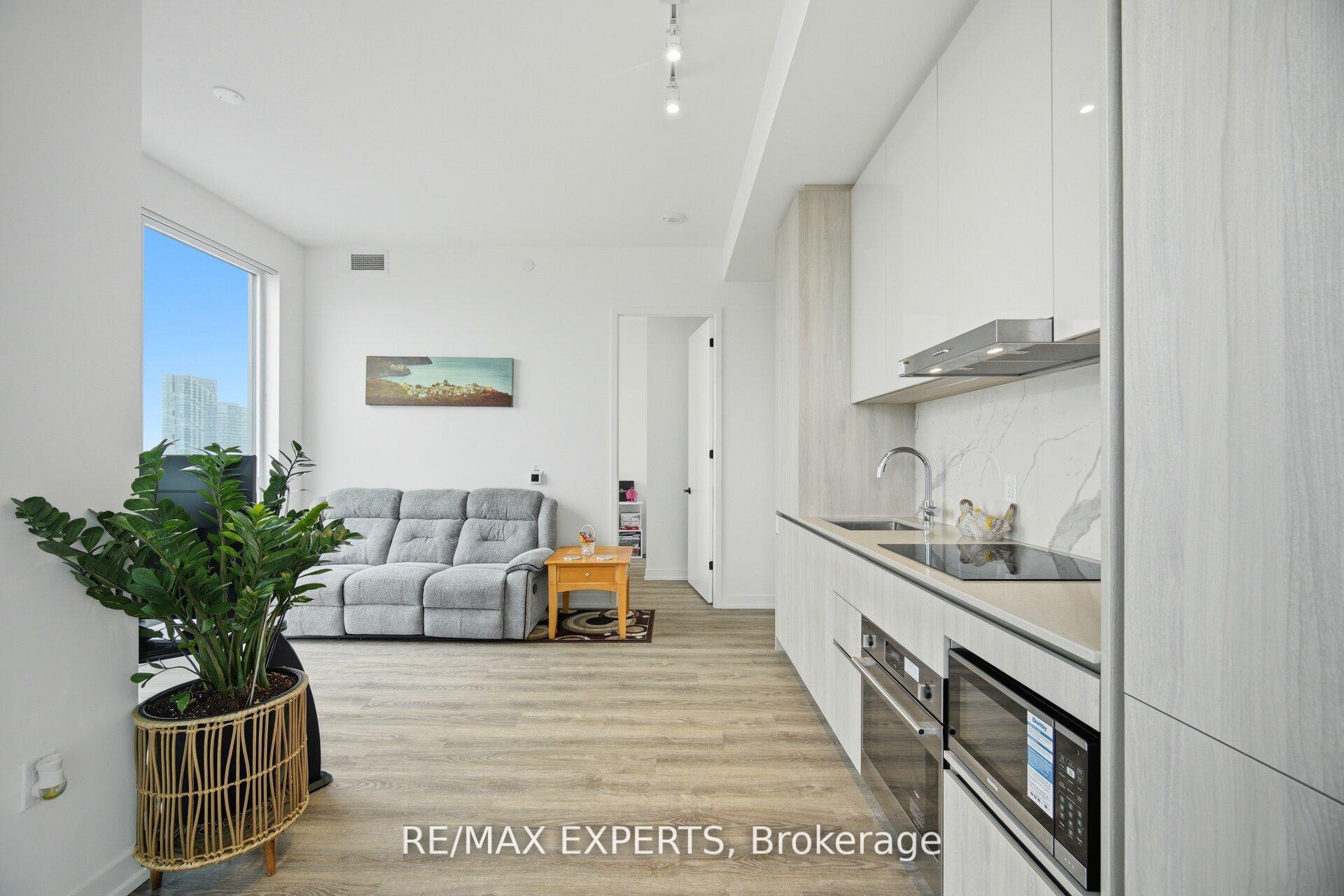 Photo 17 of Unit 2702, 8 Interchange Way, Vaughan, Vaughan Corporate Centre — HOMEH