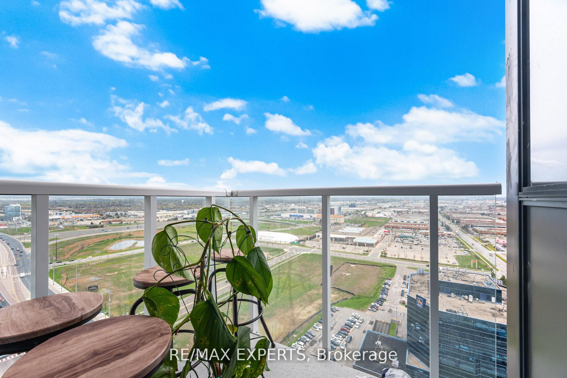 Photo 32 of Unit 2702, 8 Interchange Way, Vaughan, Vaughan Corporate Centre — HOMEH