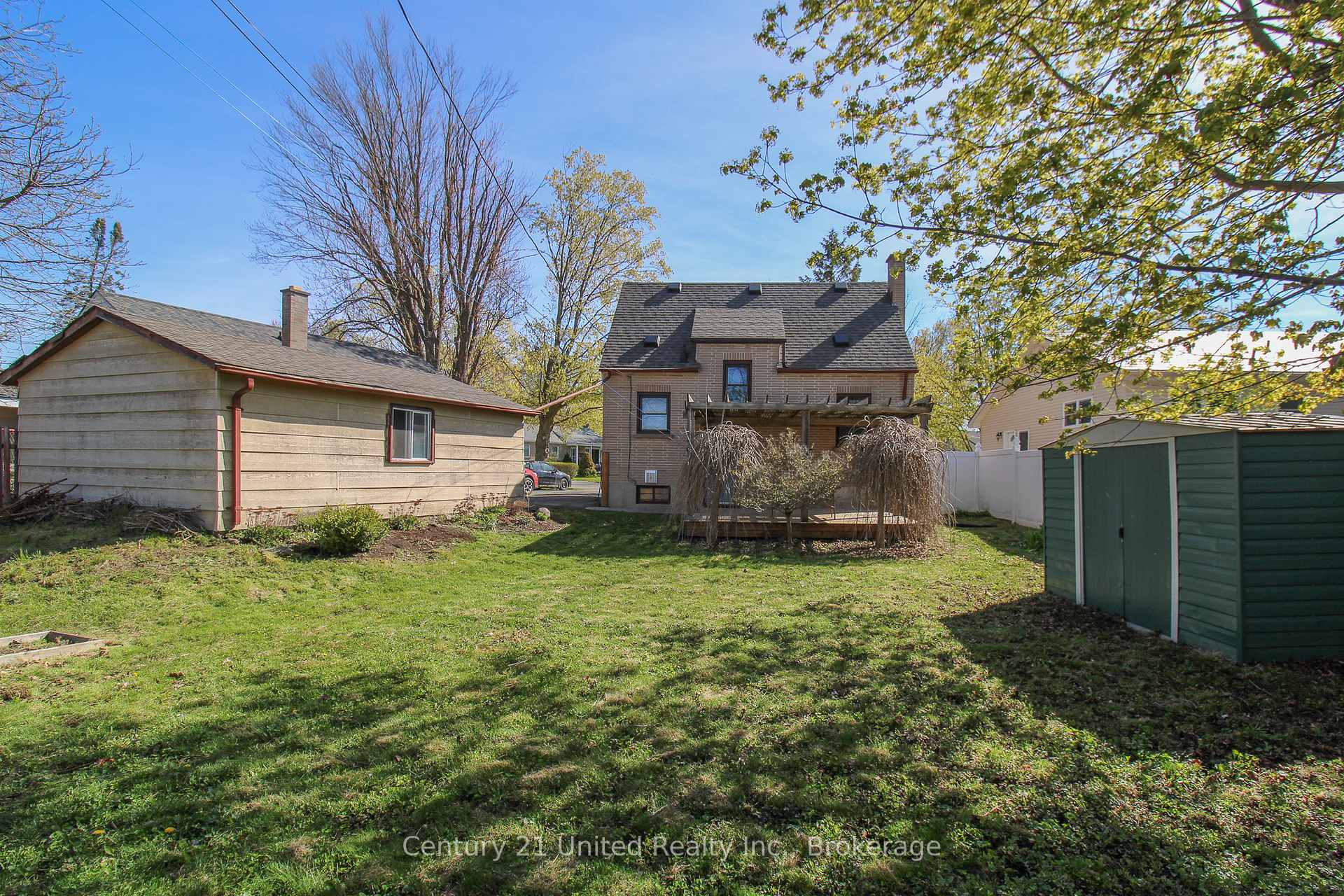 Photo 3 of 819 Argyle Street, Peterborough, Northcrest Ward 5 — HOMEH