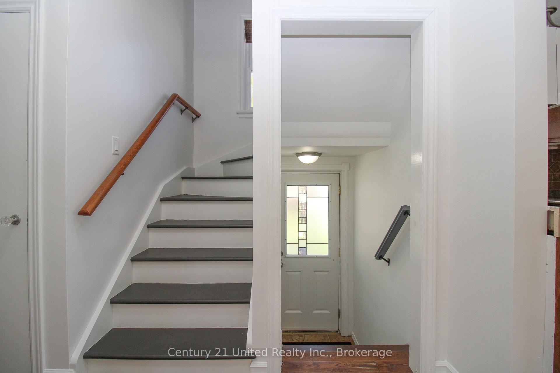 Photo 19 of 819 Argyle Street, Peterborough, Northcrest Ward 5 — HOMEH