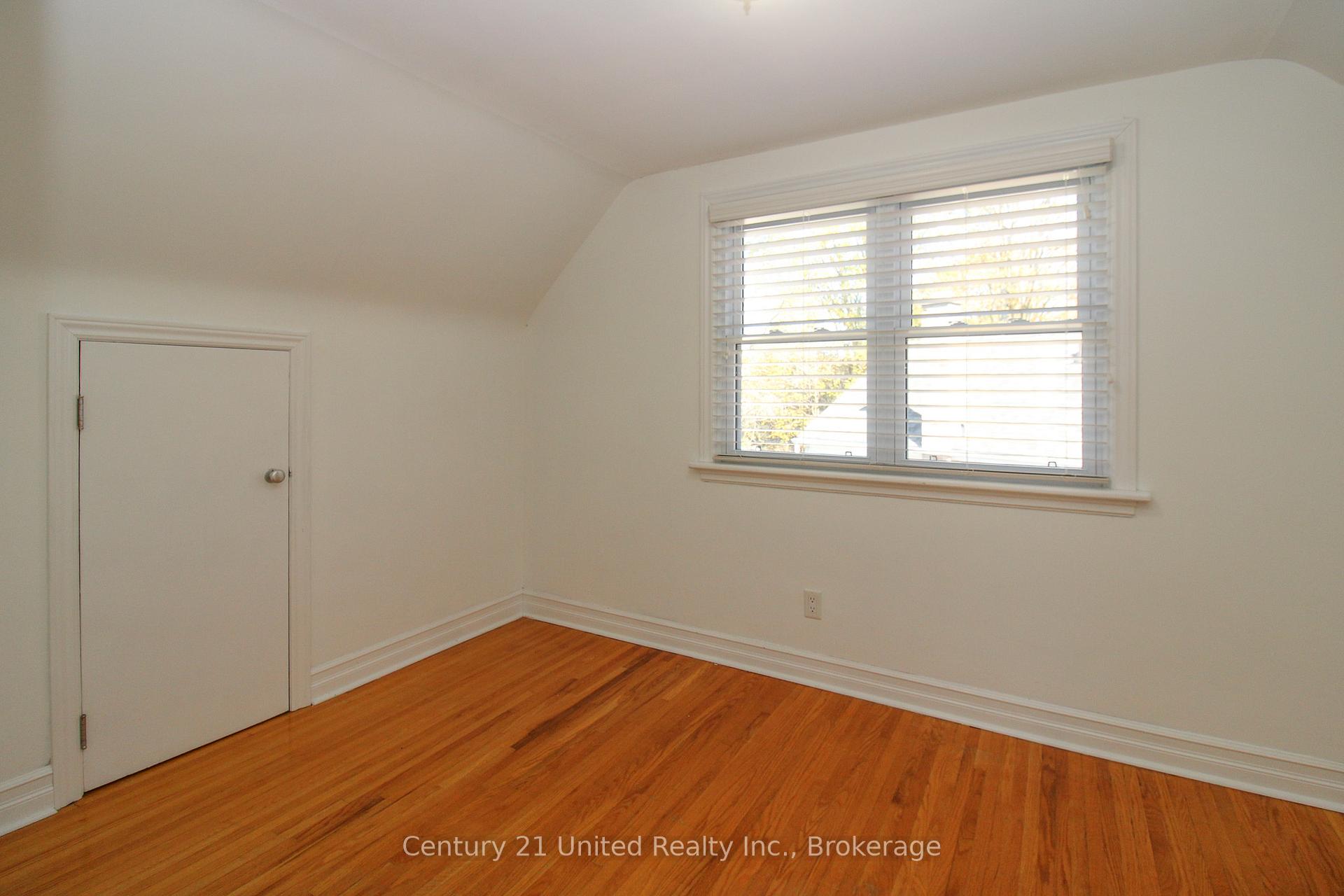 Photo 27 of 819 Argyle Street, Peterborough, Northcrest Ward 5 — HOMEH