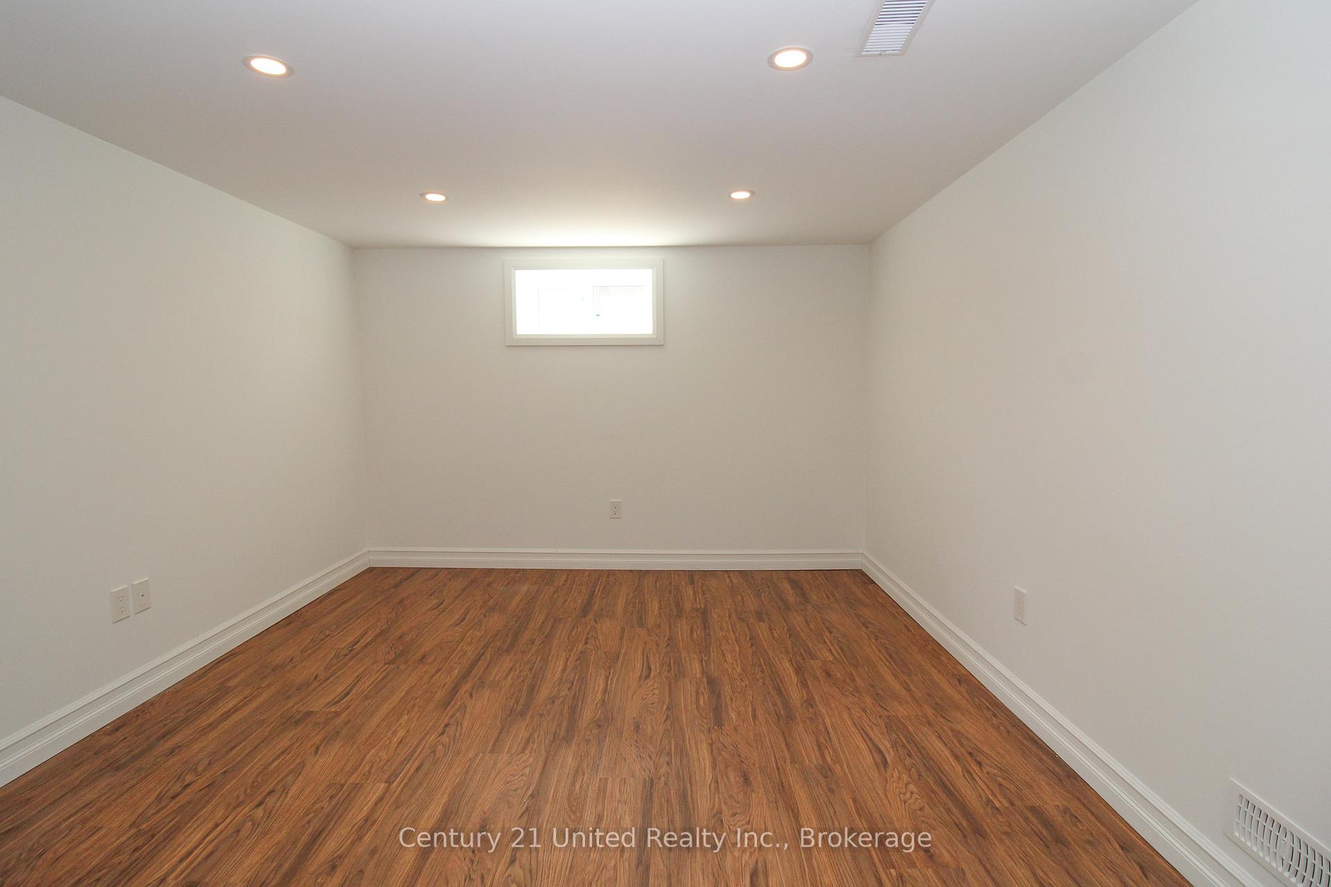 Photo 32 of 819 Argyle Street, Peterborough, Northcrest Ward 5 — HOMEH