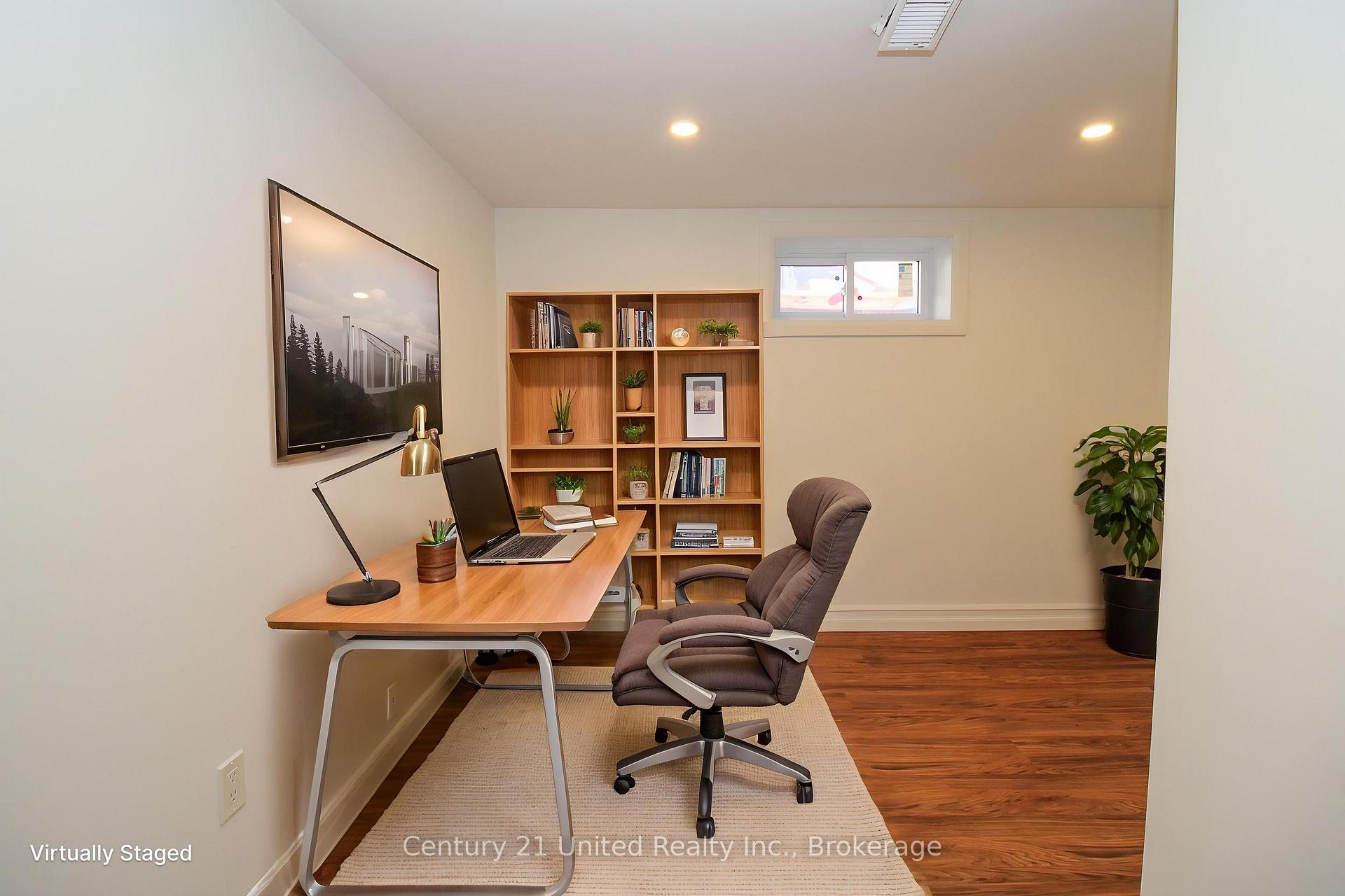 Photo 35 of 819 Argyle Street, Peterborough, Northcrest Ward 5 — HOMEH